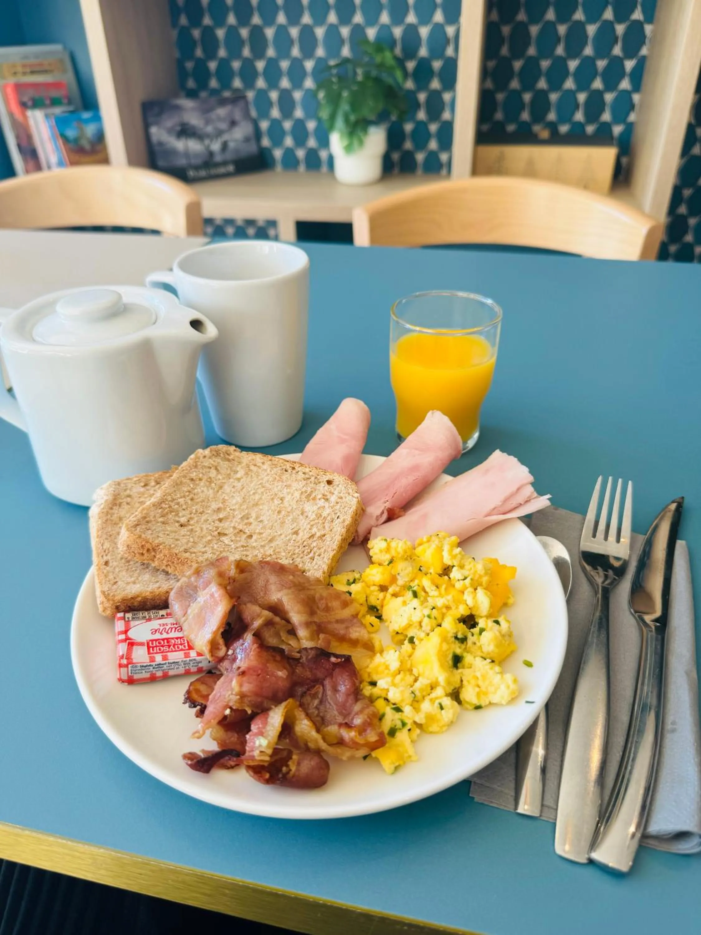 Breakfast in Kyriad Bordeaux Nord Sainte Eulalie