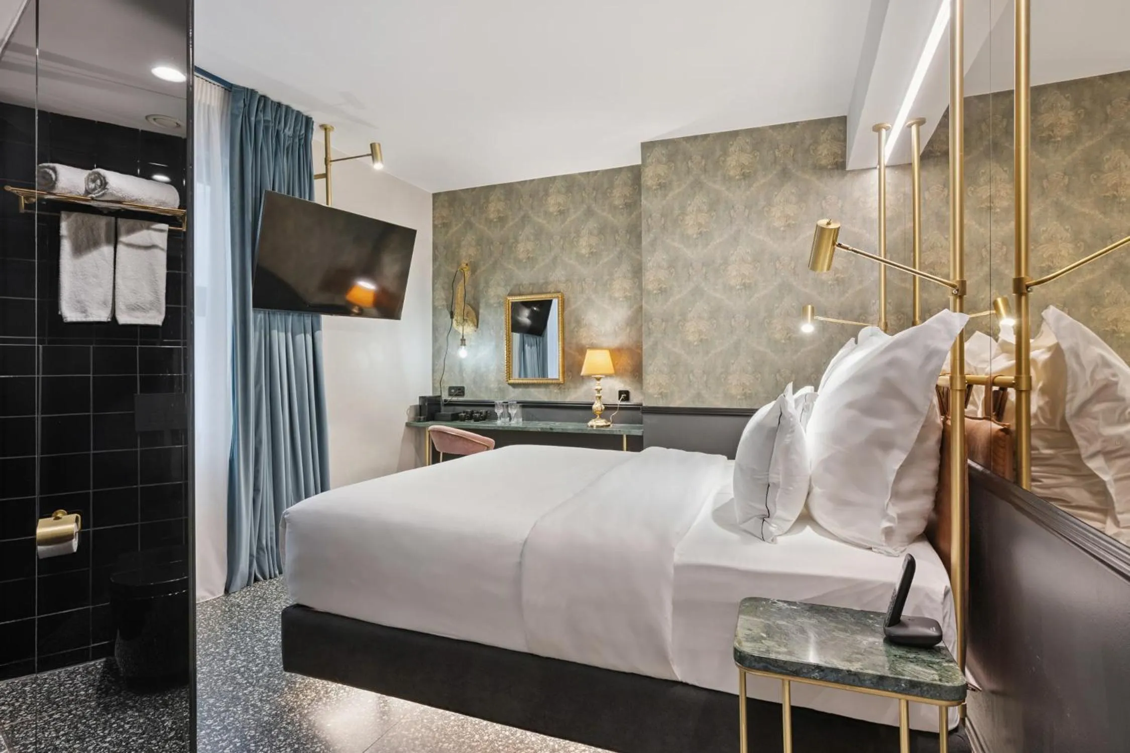 Bedroom, Bed in Skylark, Aluma Hotels & Resorts