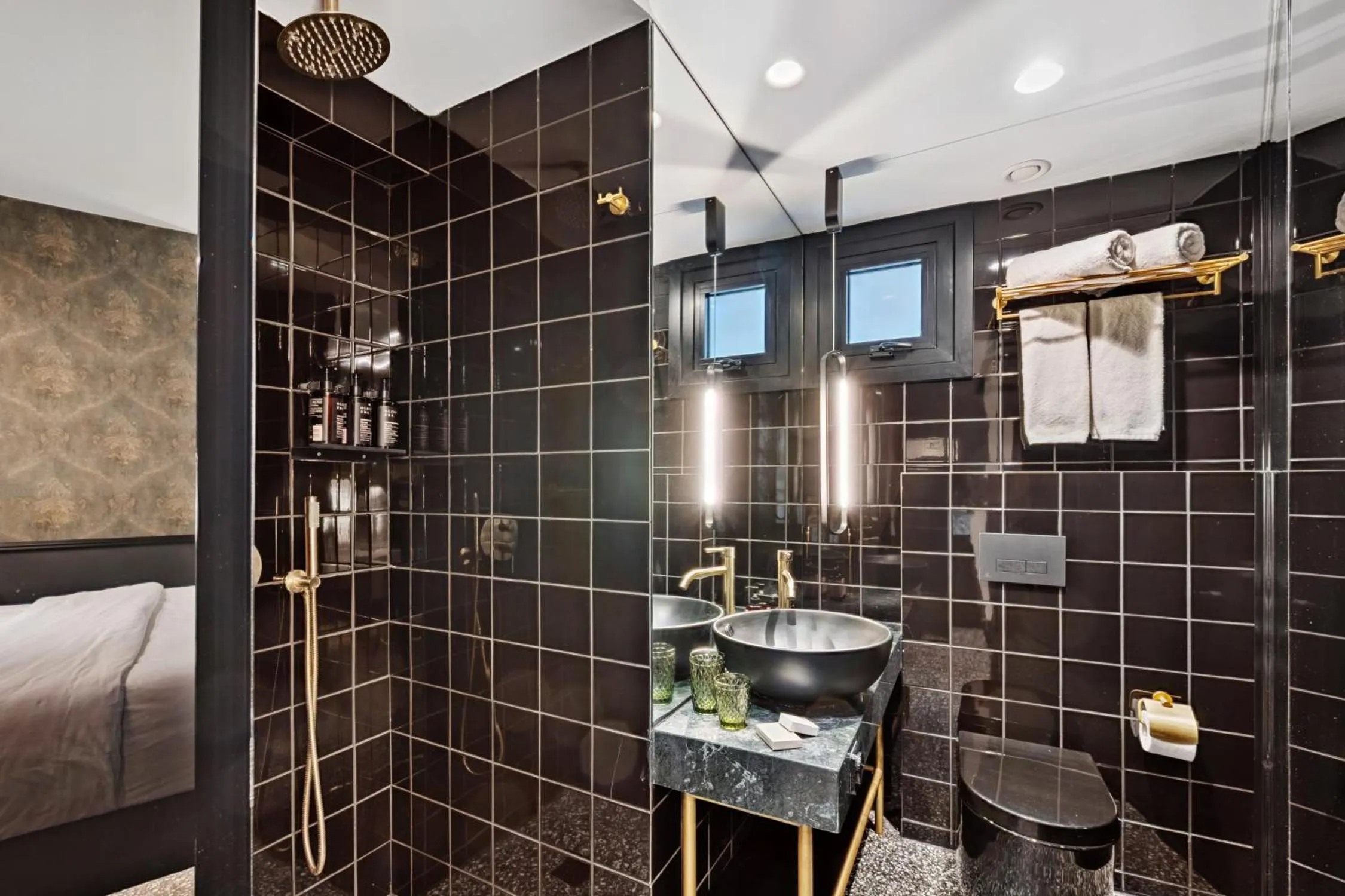 Shower in Skylark, Aluma Hotels & Resorts