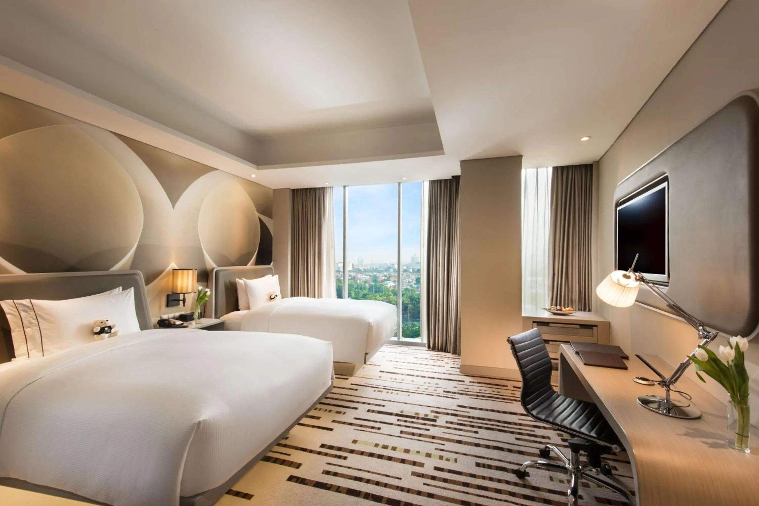 Bedroom, Bed in DoubleTree by Hilton Jakarta - Diponegoro