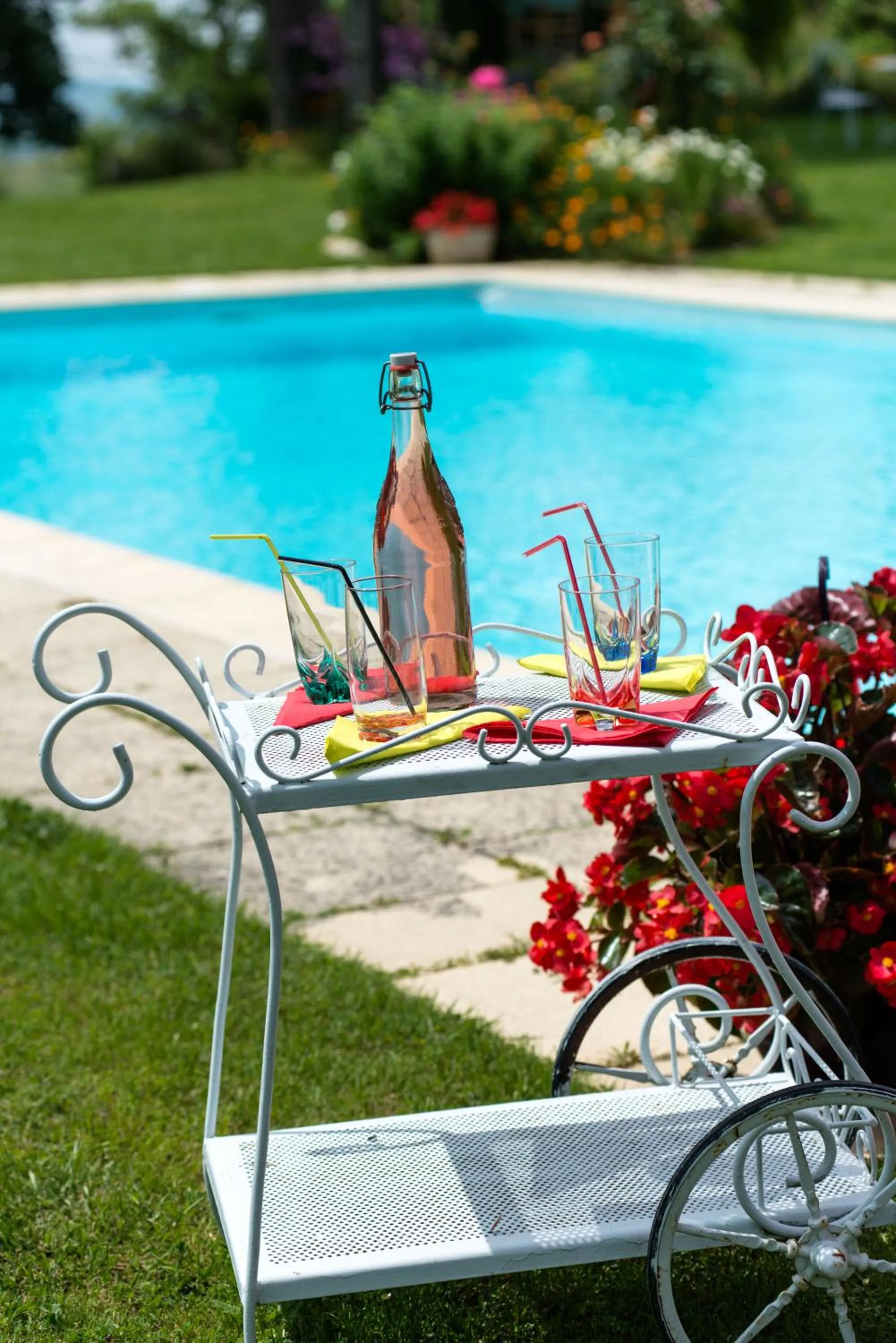 Summer in Chambres d'hôtes Larroquinière