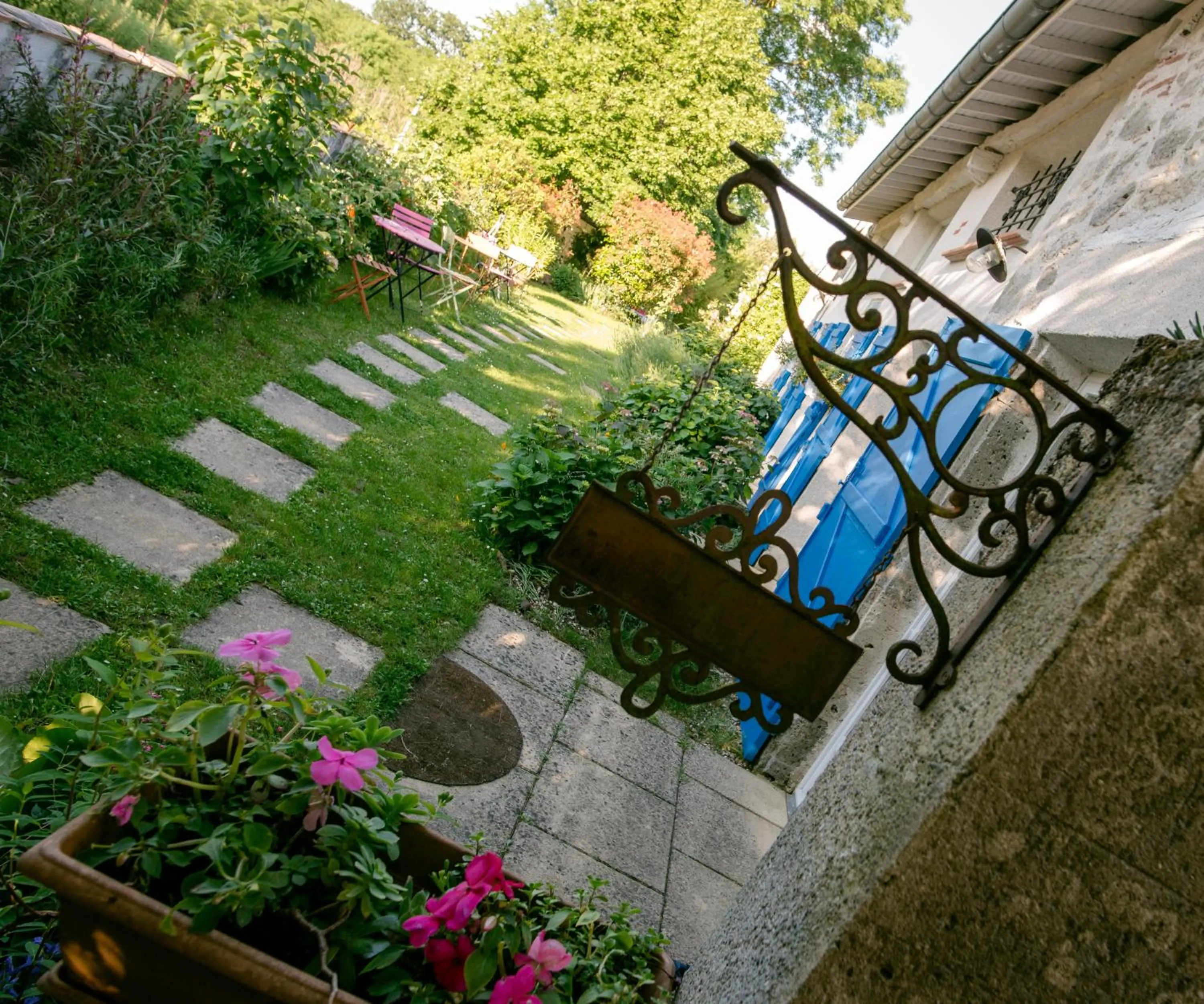 Patio in Chambres d'hôtes Larroquinière