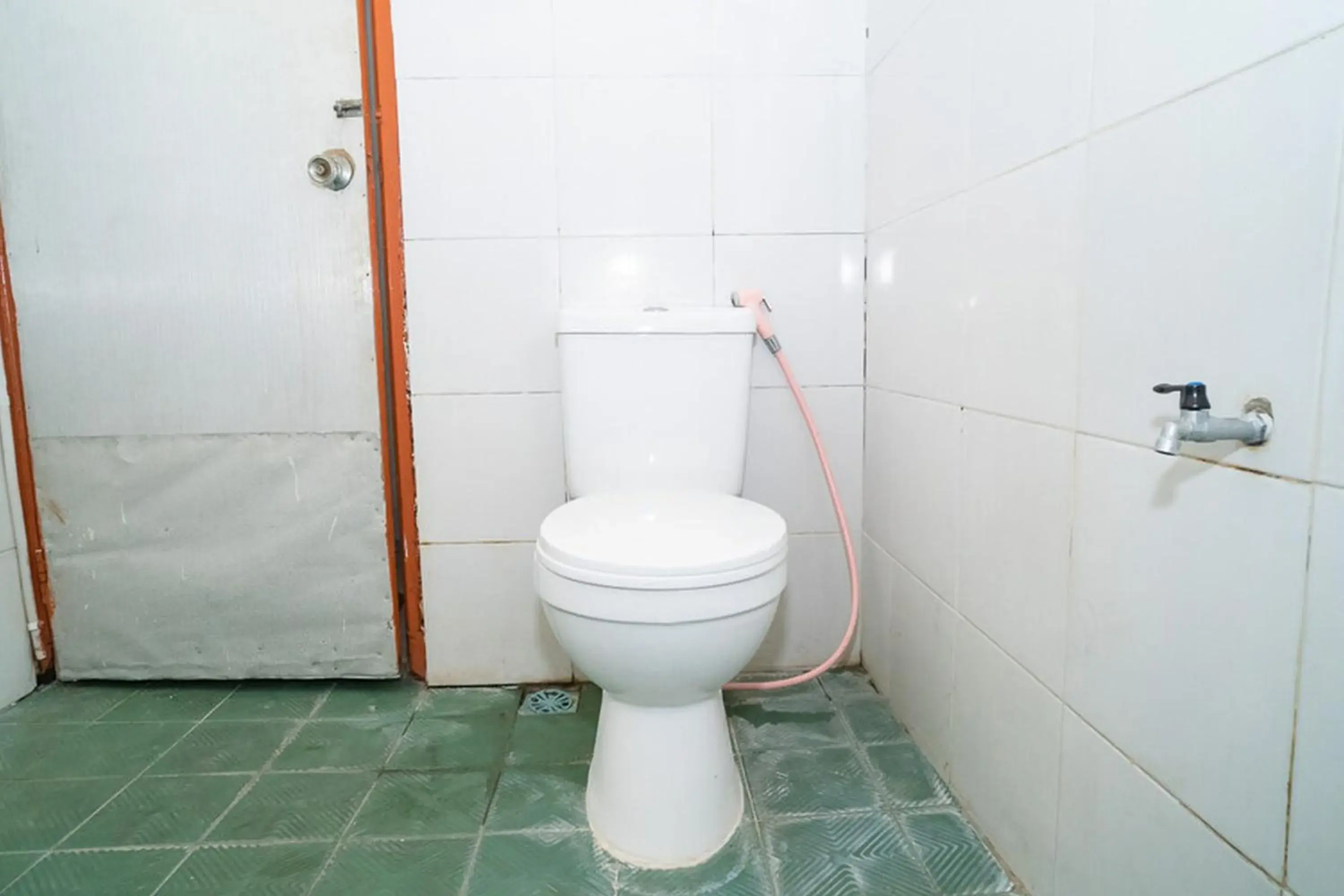 RedDoorz near Kampus 3 UTY Yogyakarta RedDoorz near Kampus 3 UTY Yogyakarta