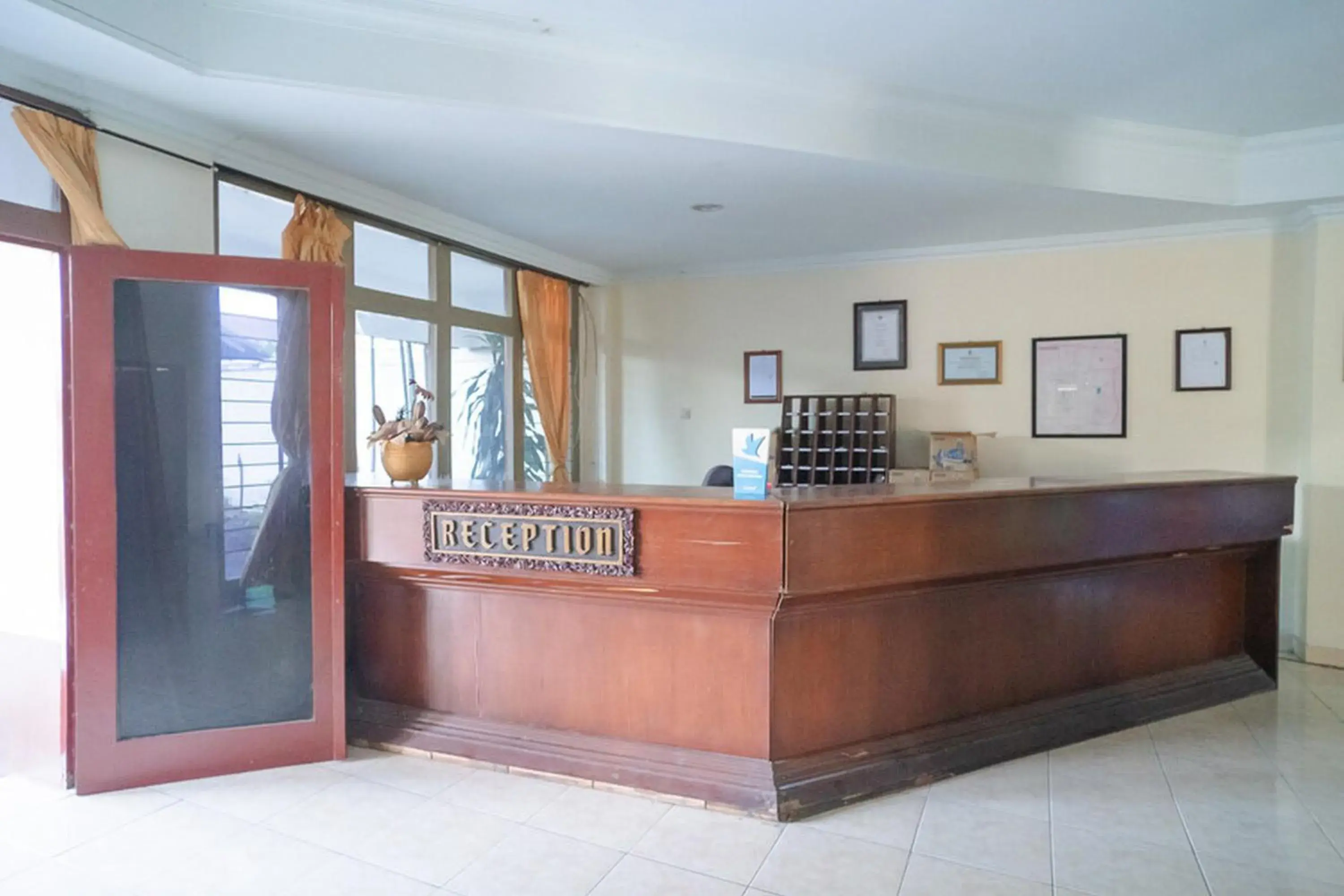 Lobby or reception in RedDoorz near Kampus 3 UTY Yogyakarta Lobby or reception in RedDoorz near Kampus 3 UTY Yogyakarta