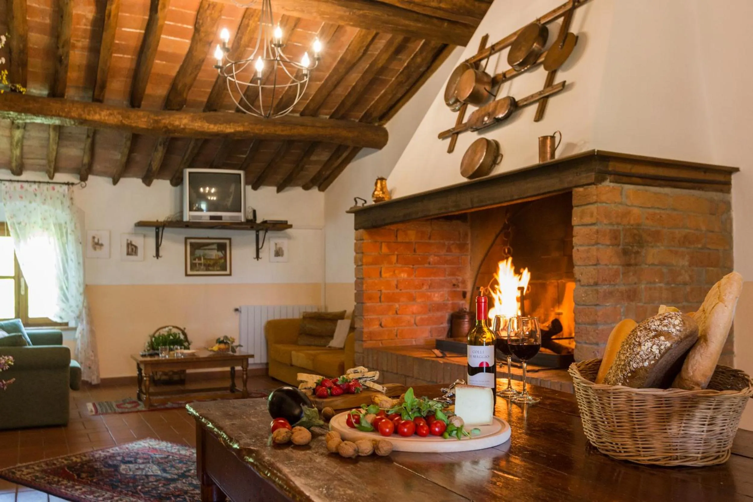 Communal lounge/ TV room in Agriturismo Canale