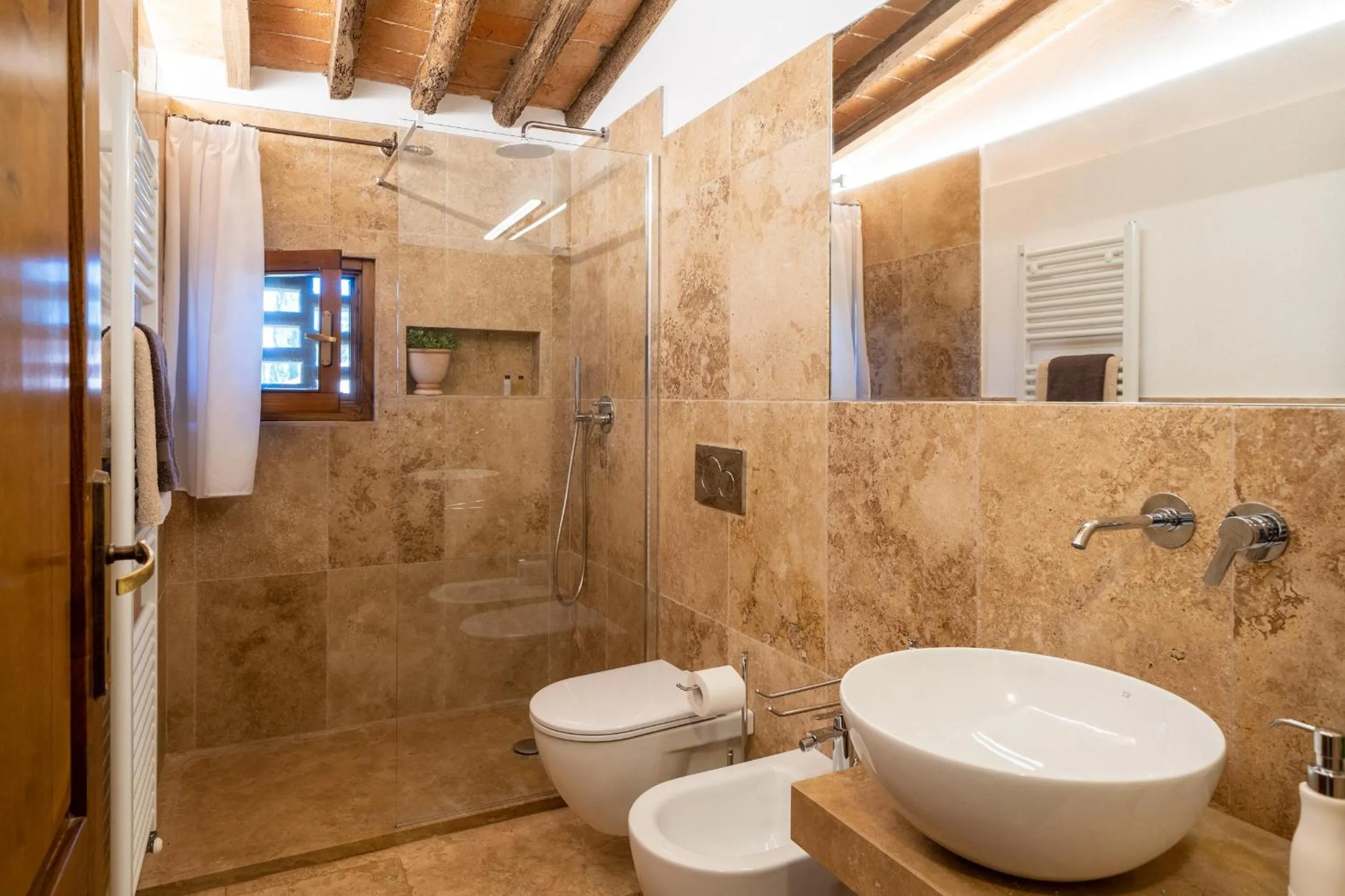 Shower in Agriturismo Canale