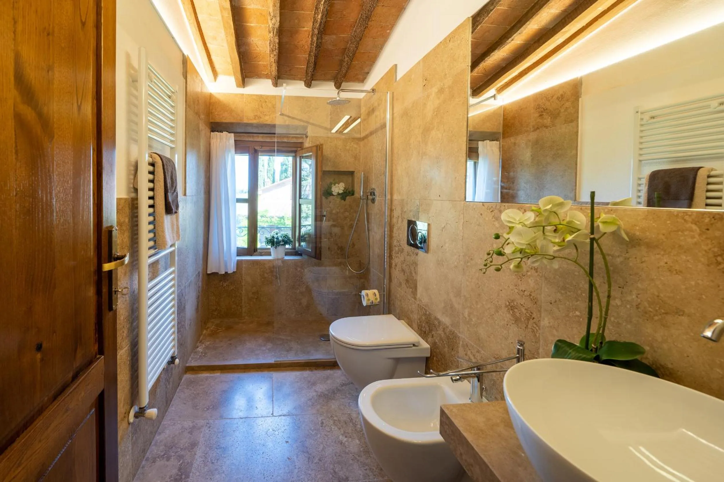 Shower in Agriturismo Canale