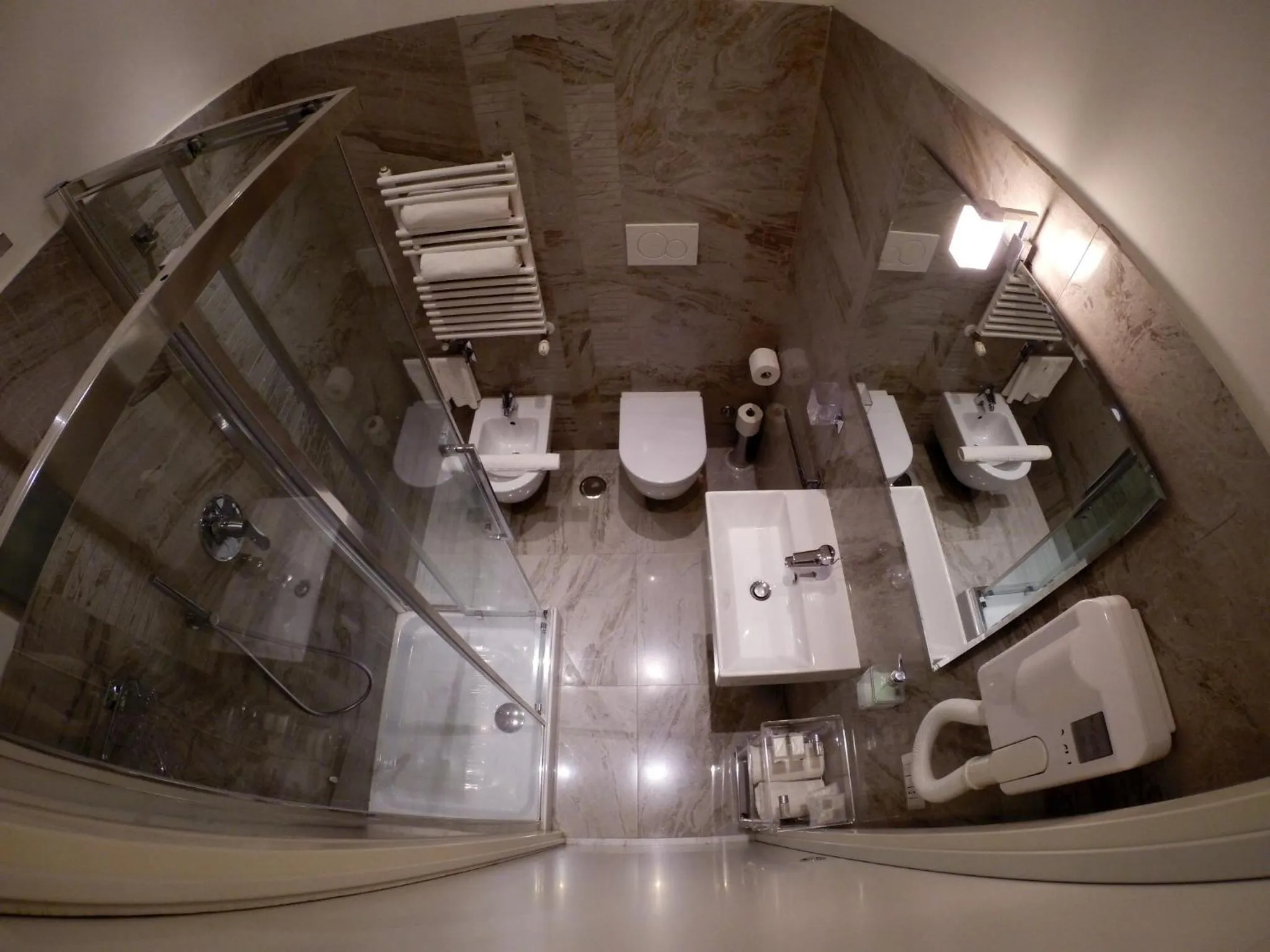 Bathroom in Tre R Colosseo