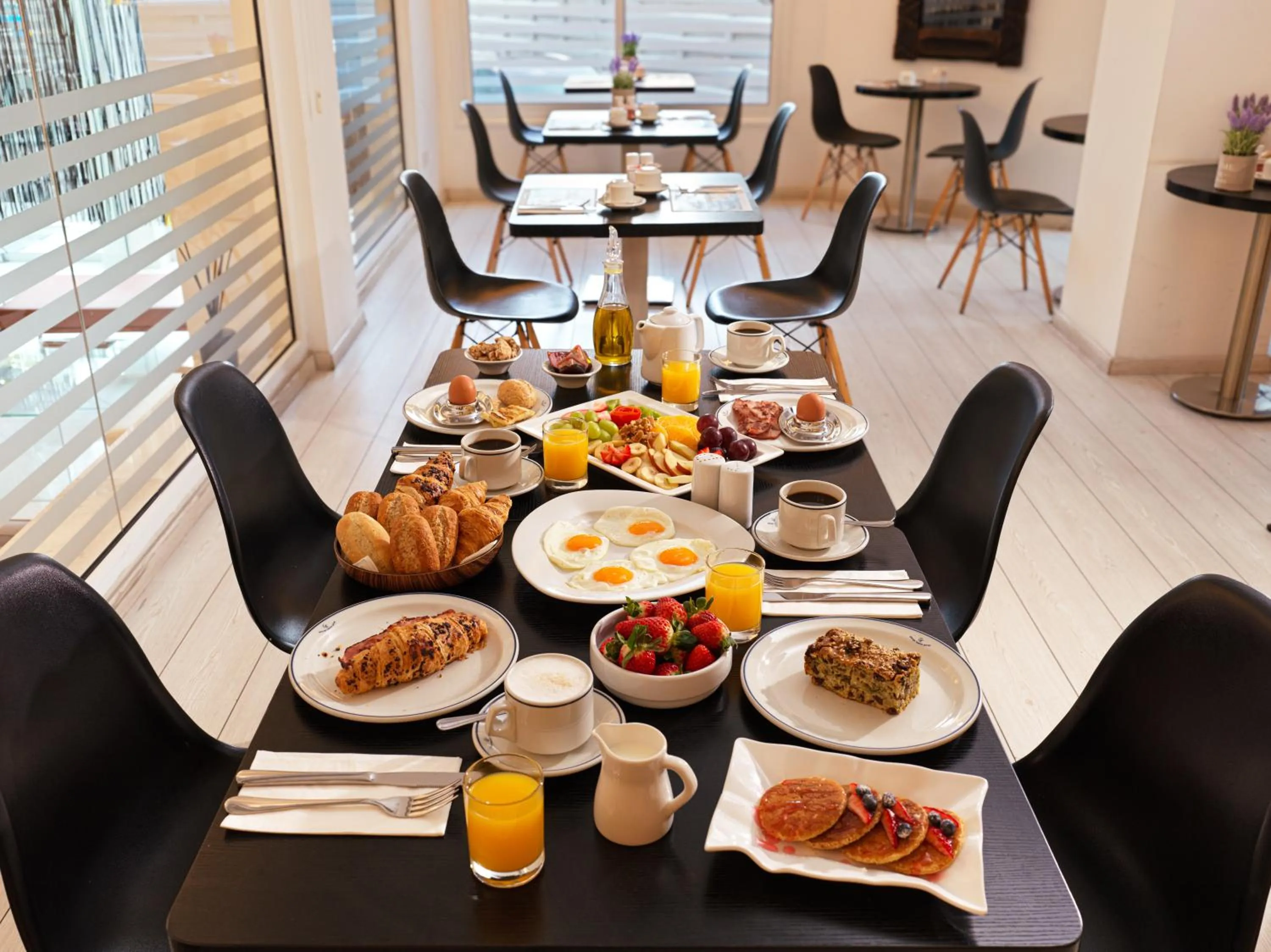 Breakfast in TSANotel