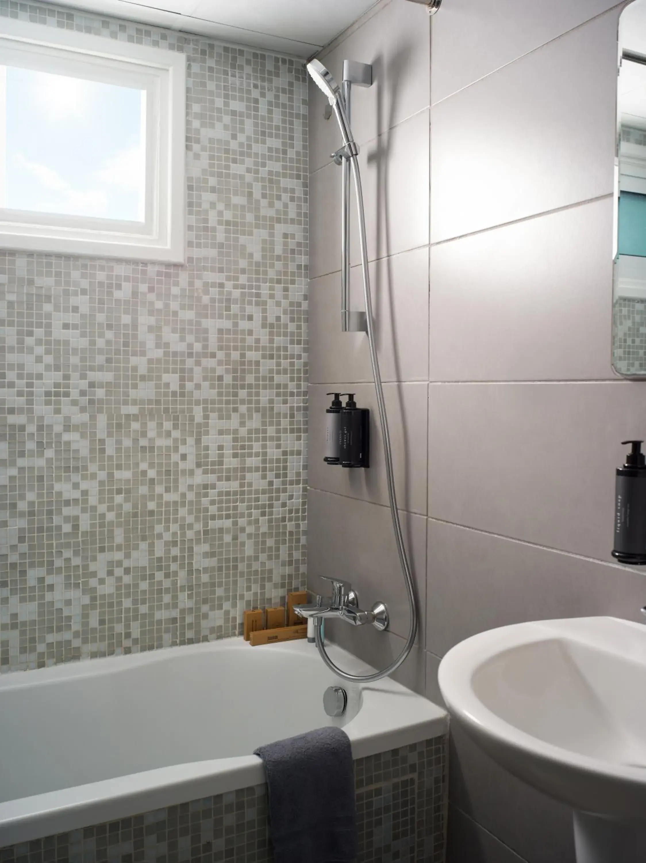 Standard Double Room with Pool View - single occupancy in TSANotel Standard Double Room with Pool View - single occupancy in TSANotel