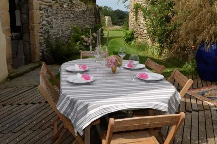 Patio in Domaine de la Castagnère