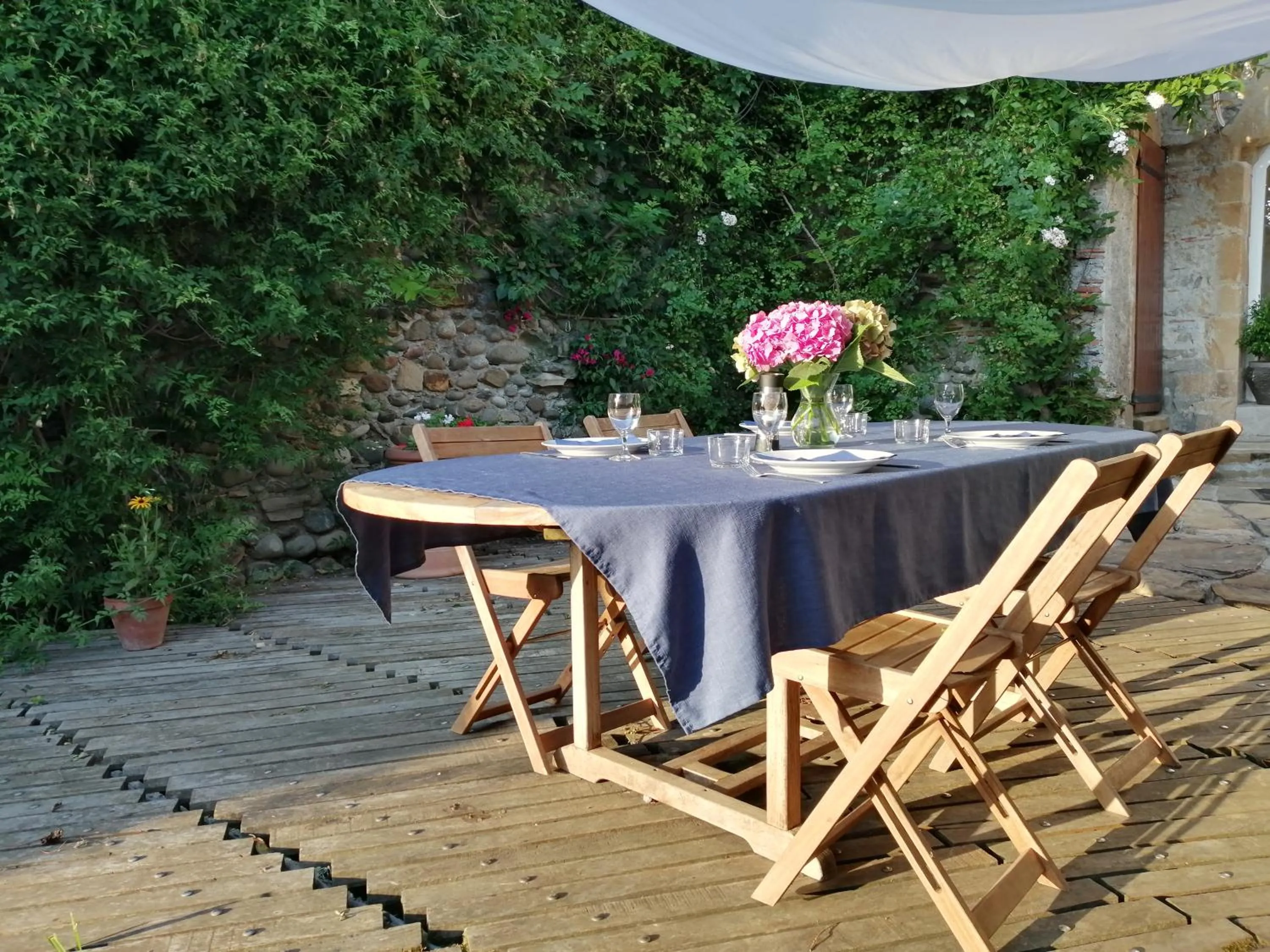 Dining area in Domaine de la Castagnère
