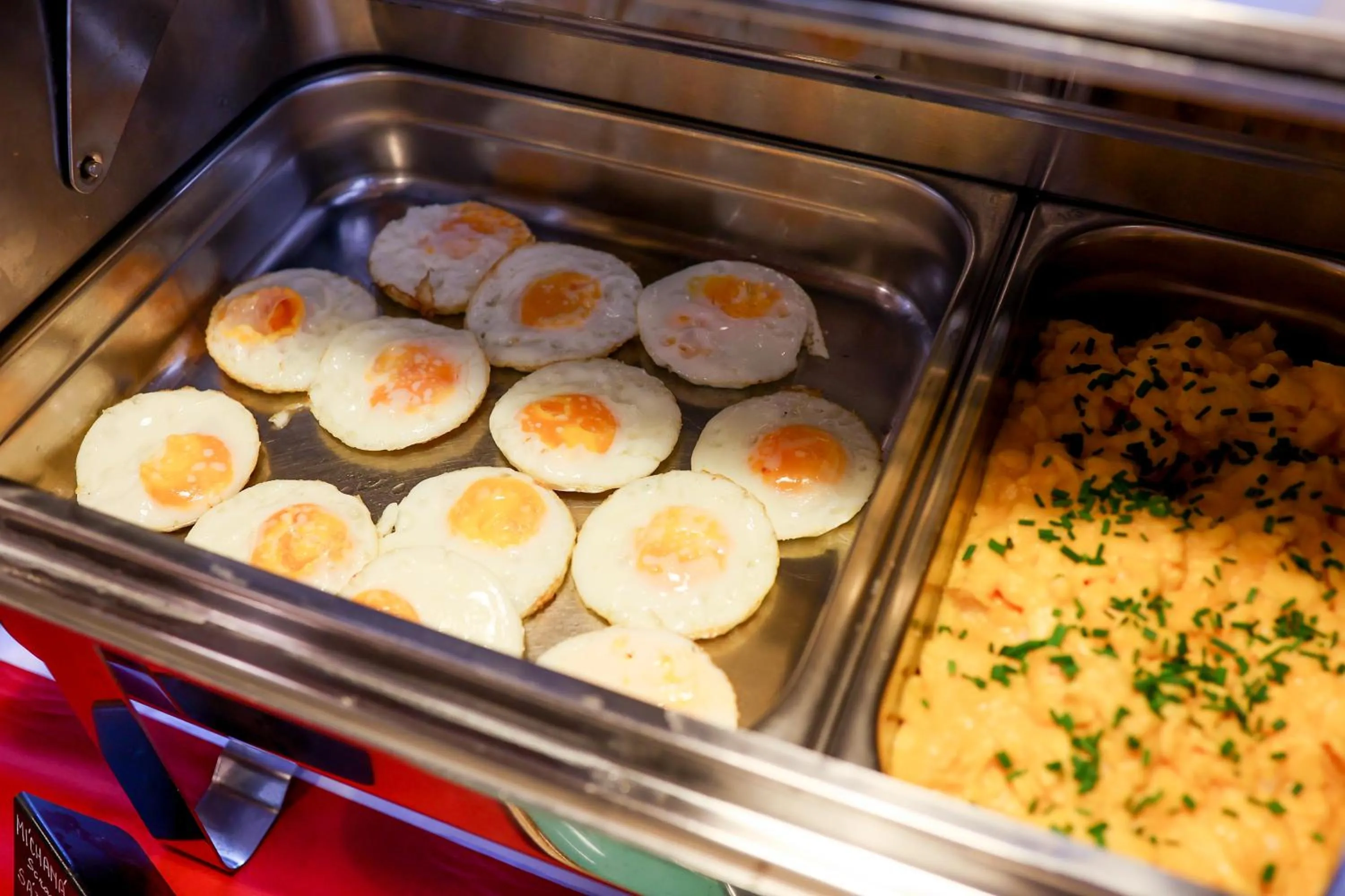 Buffet breakfast in Hotel Mlýn