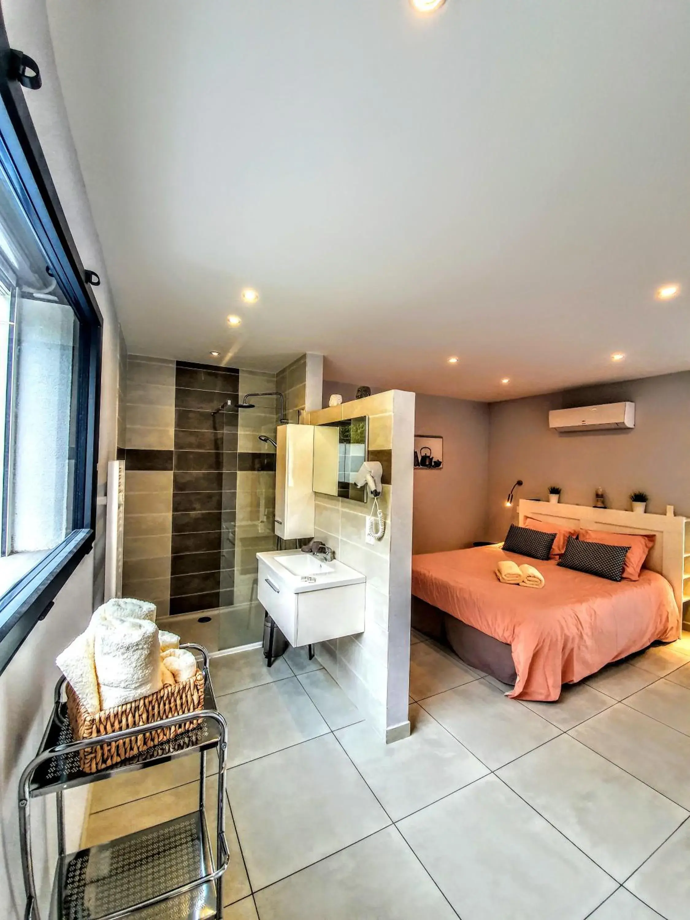 Double Room with Terrace in La Villa Blanche Double Room with Terrace in La Villa Blanche