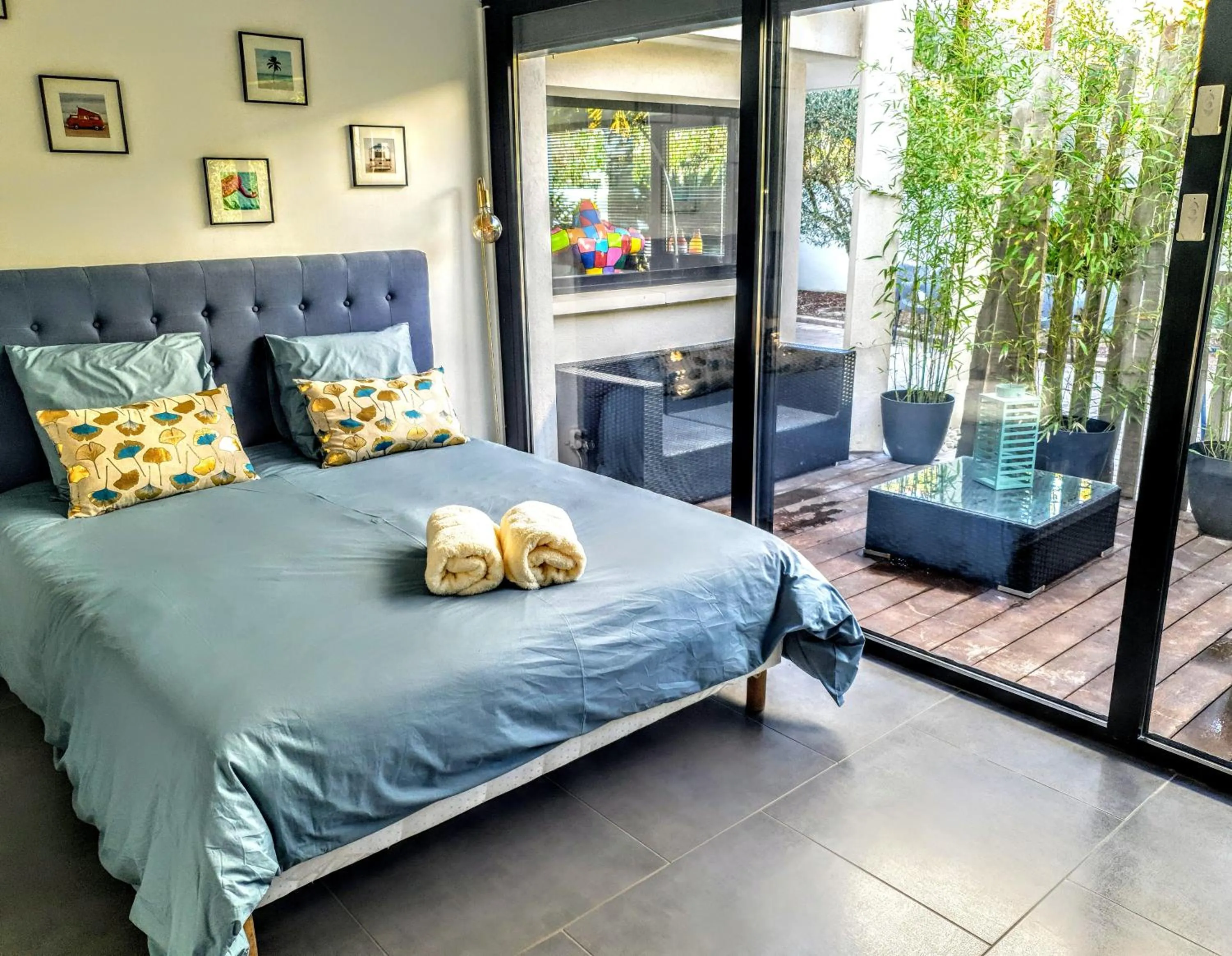 Bedroom, Bed in La Villa Blanche