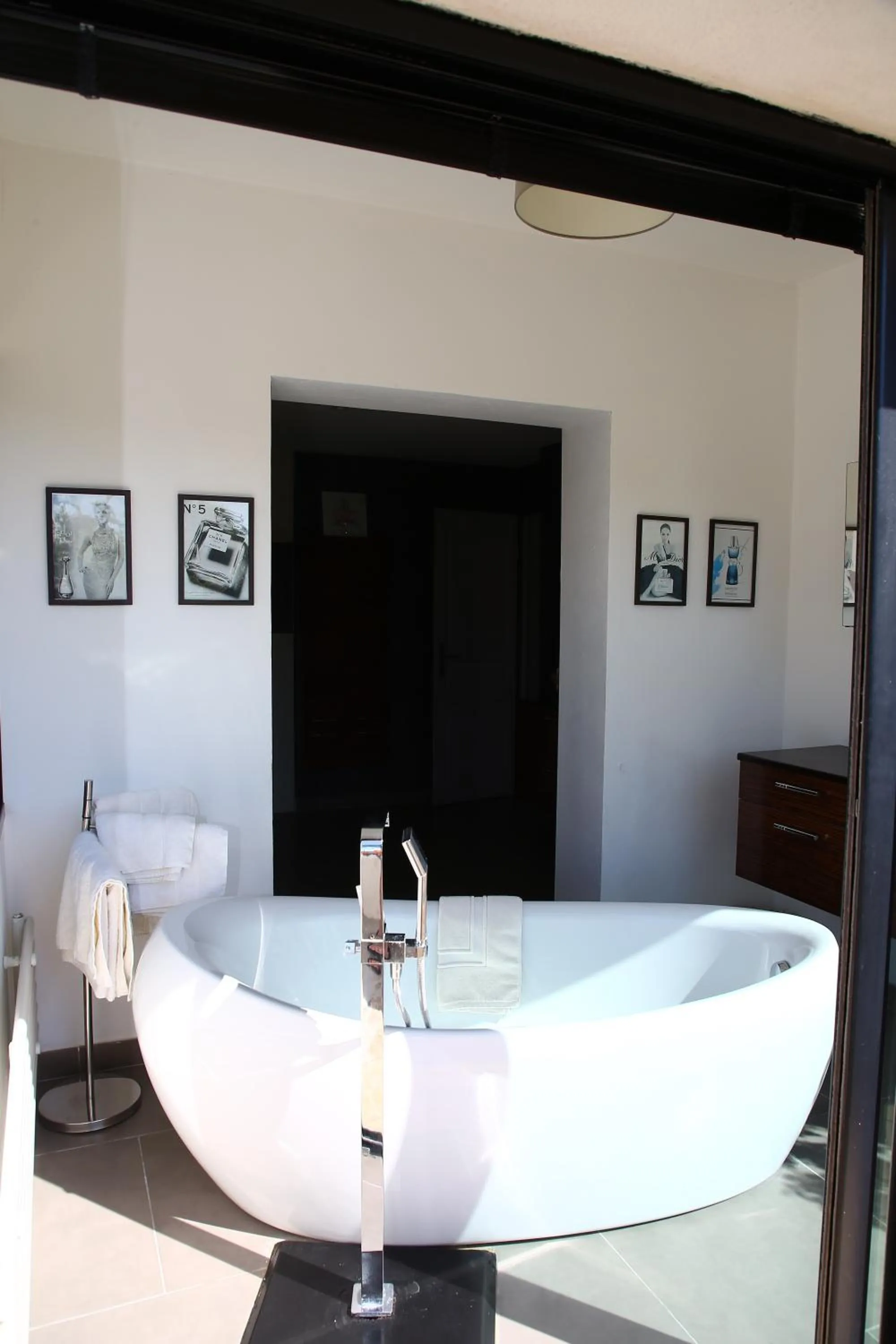 Bedroom in La Villa Blanche