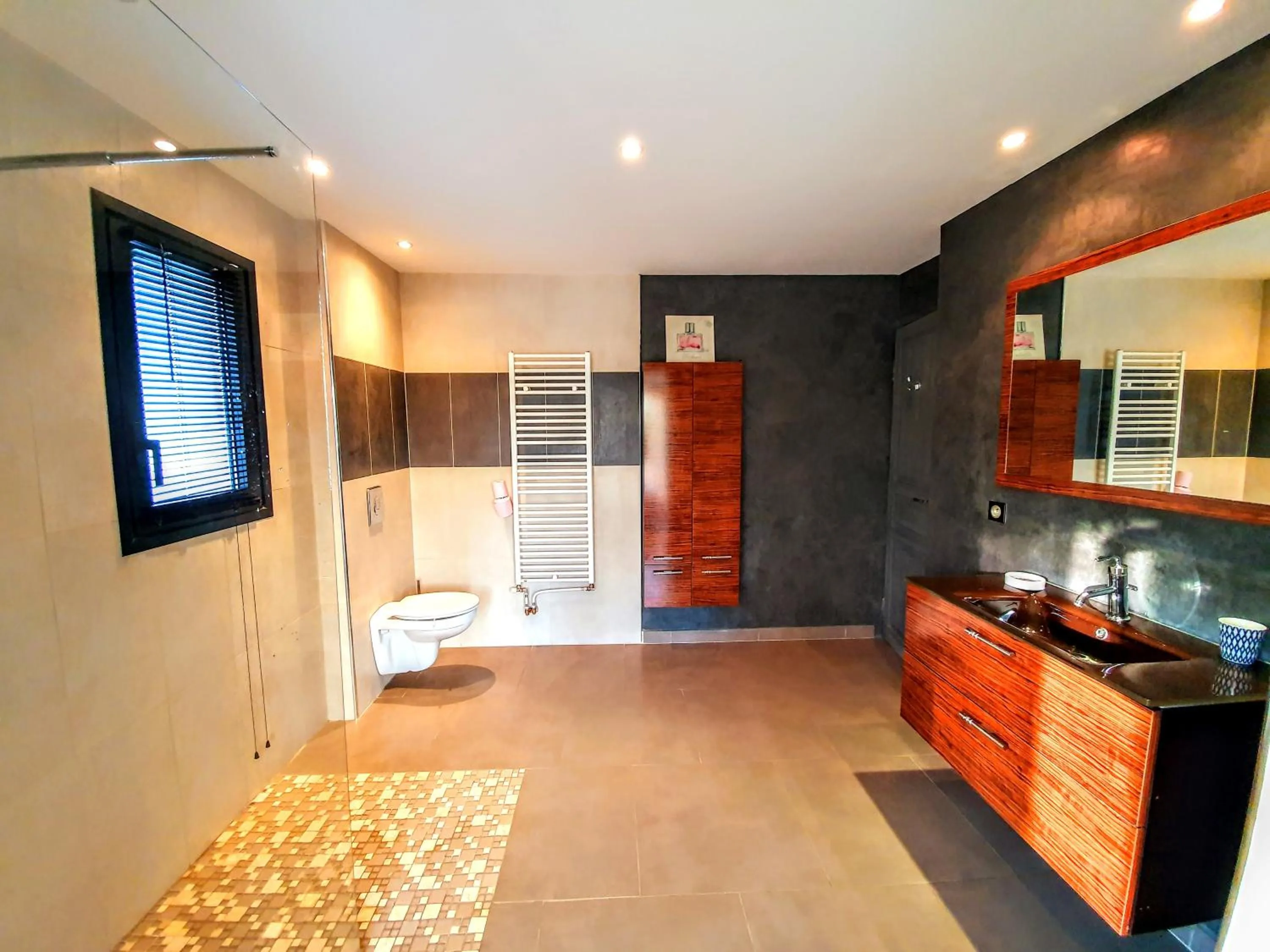 Bathroom in La Villa Blanche