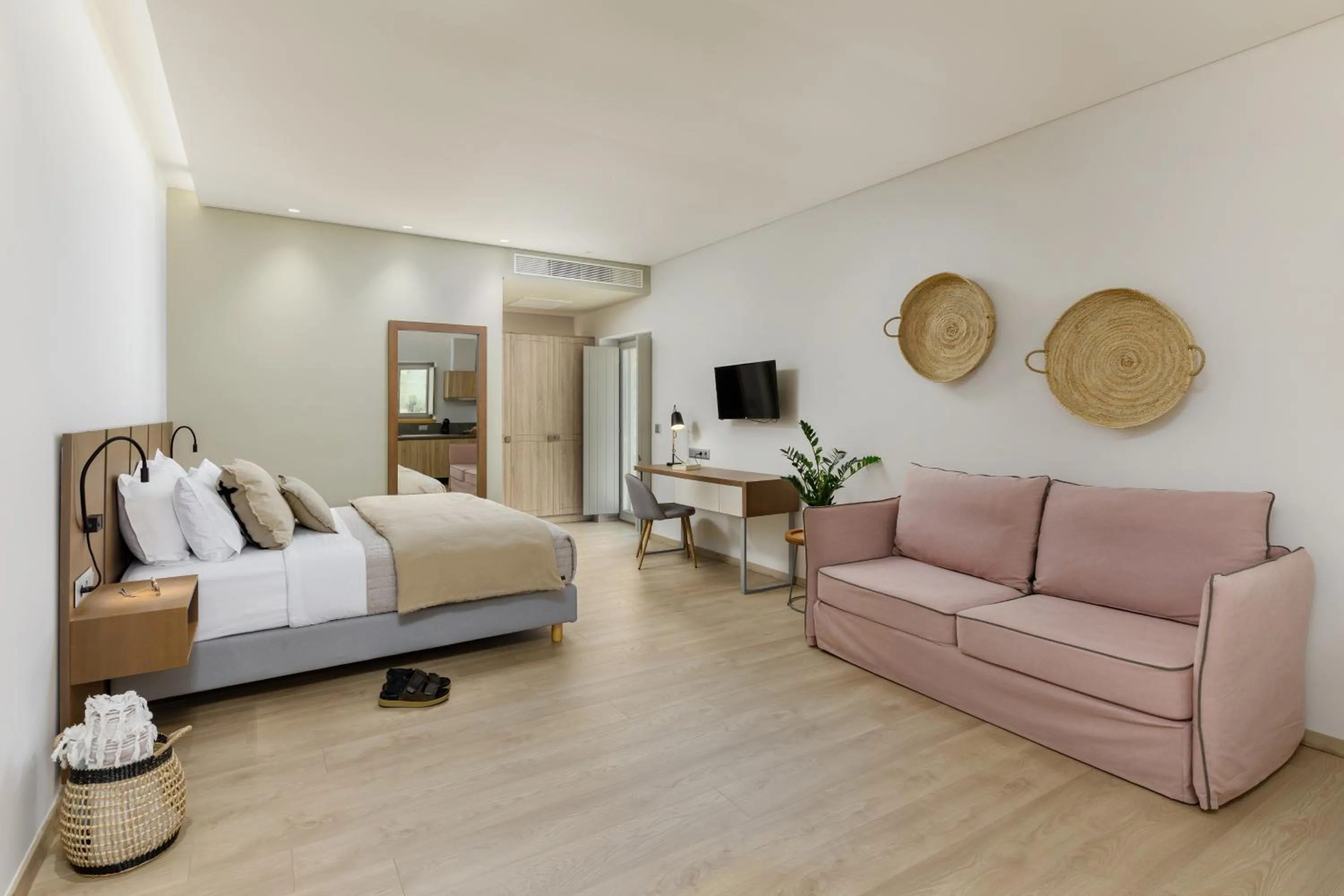 Suite with Terrace in Margazi Areopolis Luxury Rooms