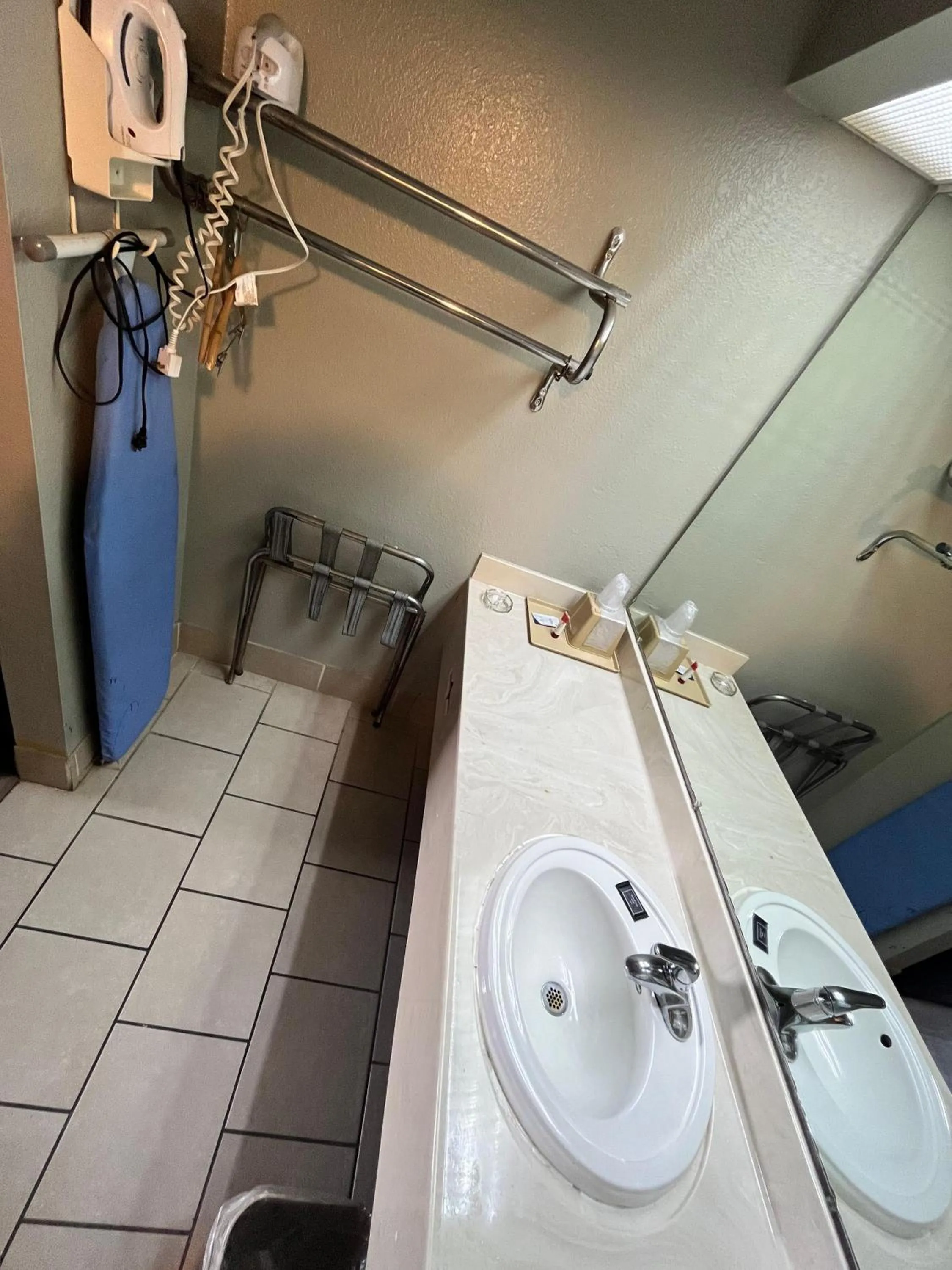 furniture in Southern Inn