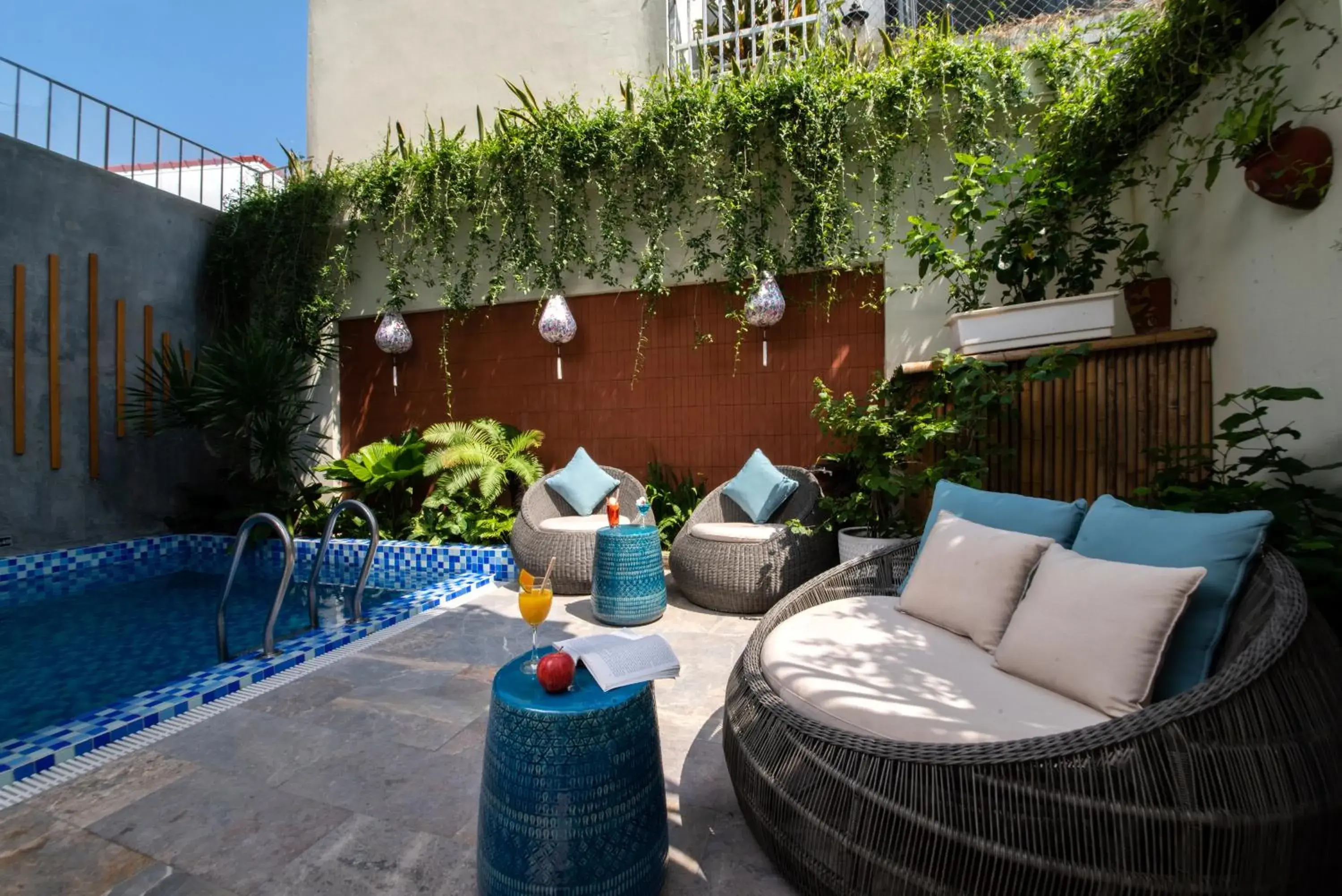 Swimming pool in Hoi An Merrily De Art Hotel Swimming pool in Hoi An Merrily De Art Hotel