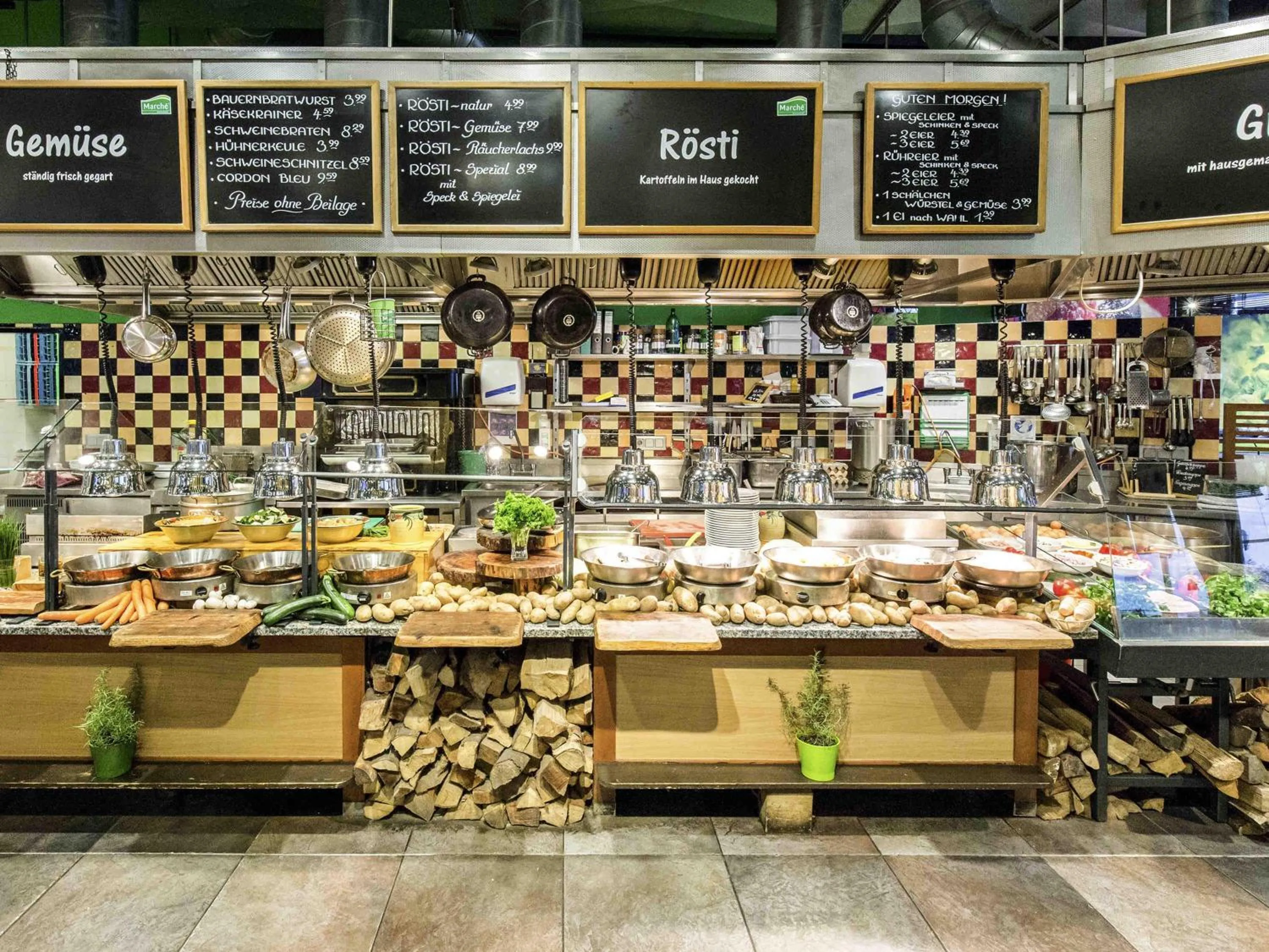 Restaurant/places to eat in ibis Wörthersee