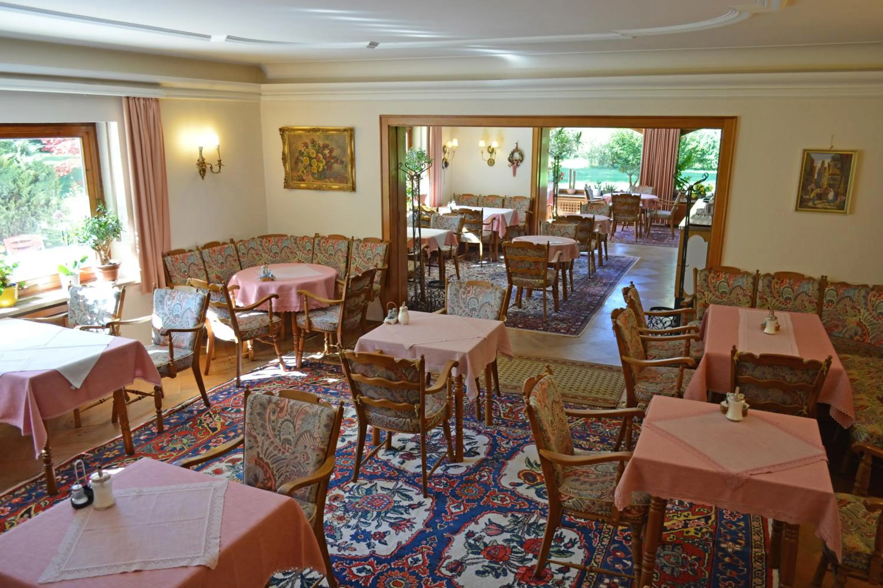 Restaurant/places to eat in Hotel Garni Sonnenhof