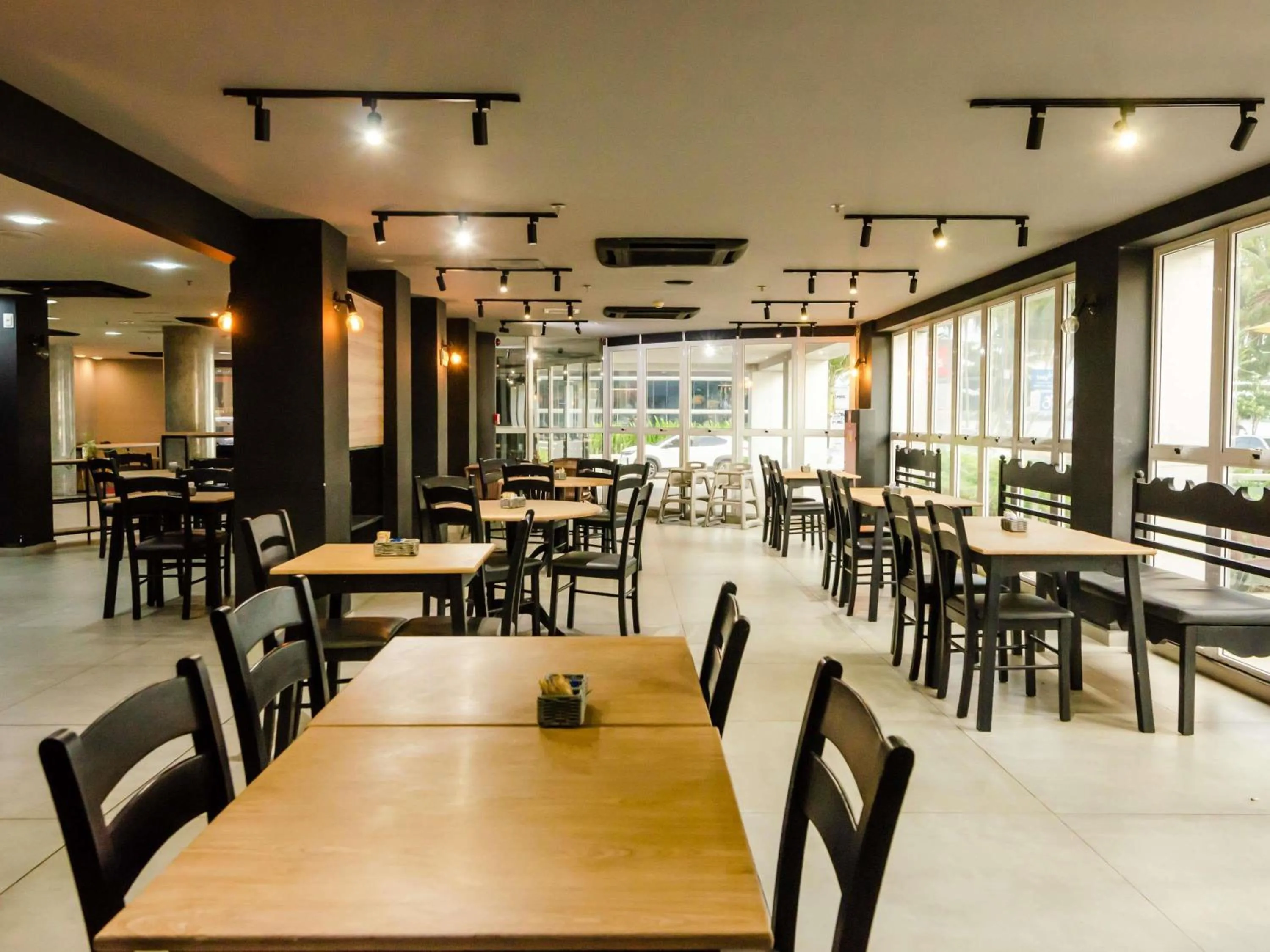 Restaurant/places to eat in Ibis Joao Pessoa Praia