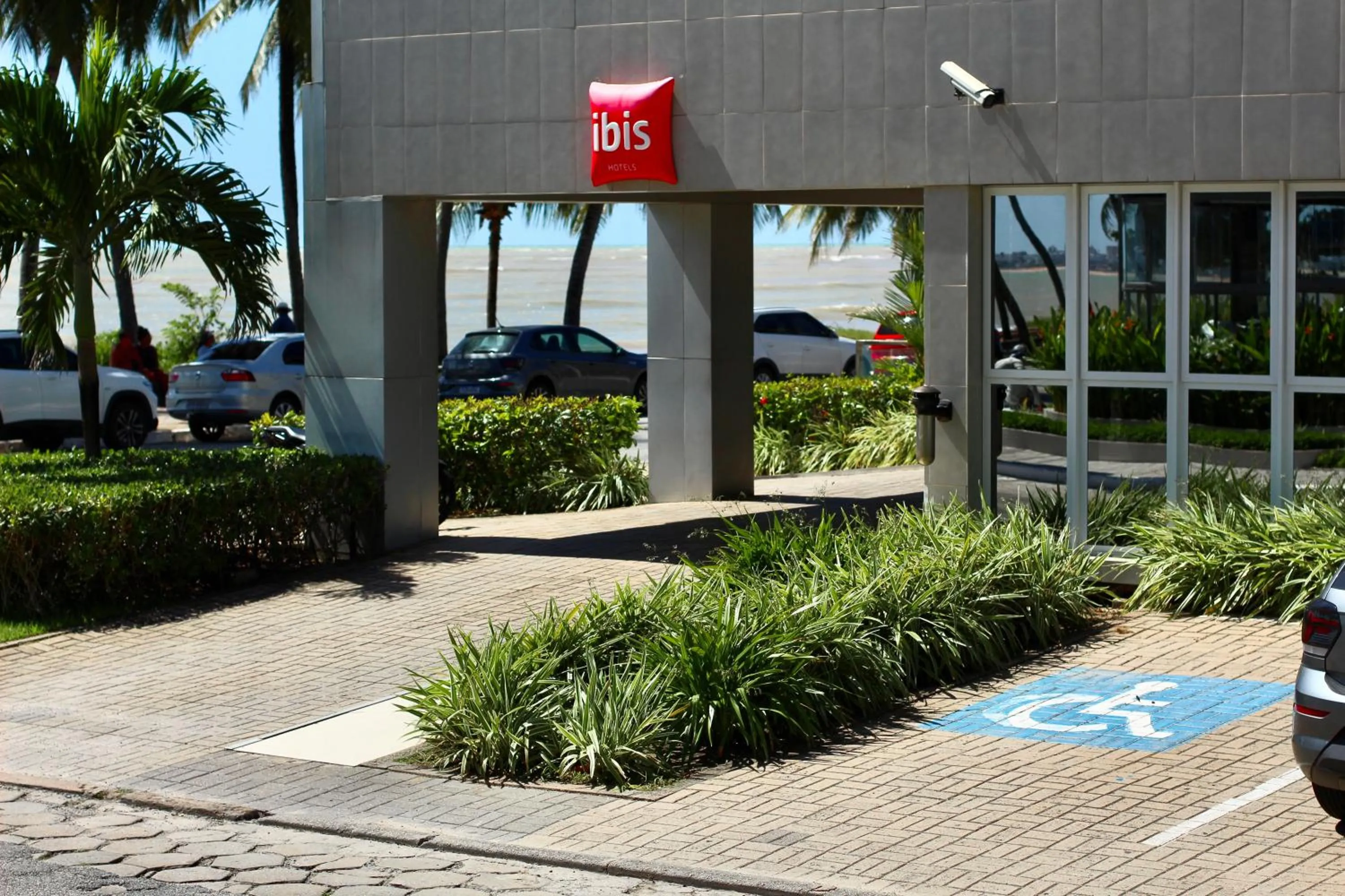 Facade/entrance in Ibis Joao Pessoa Praia
