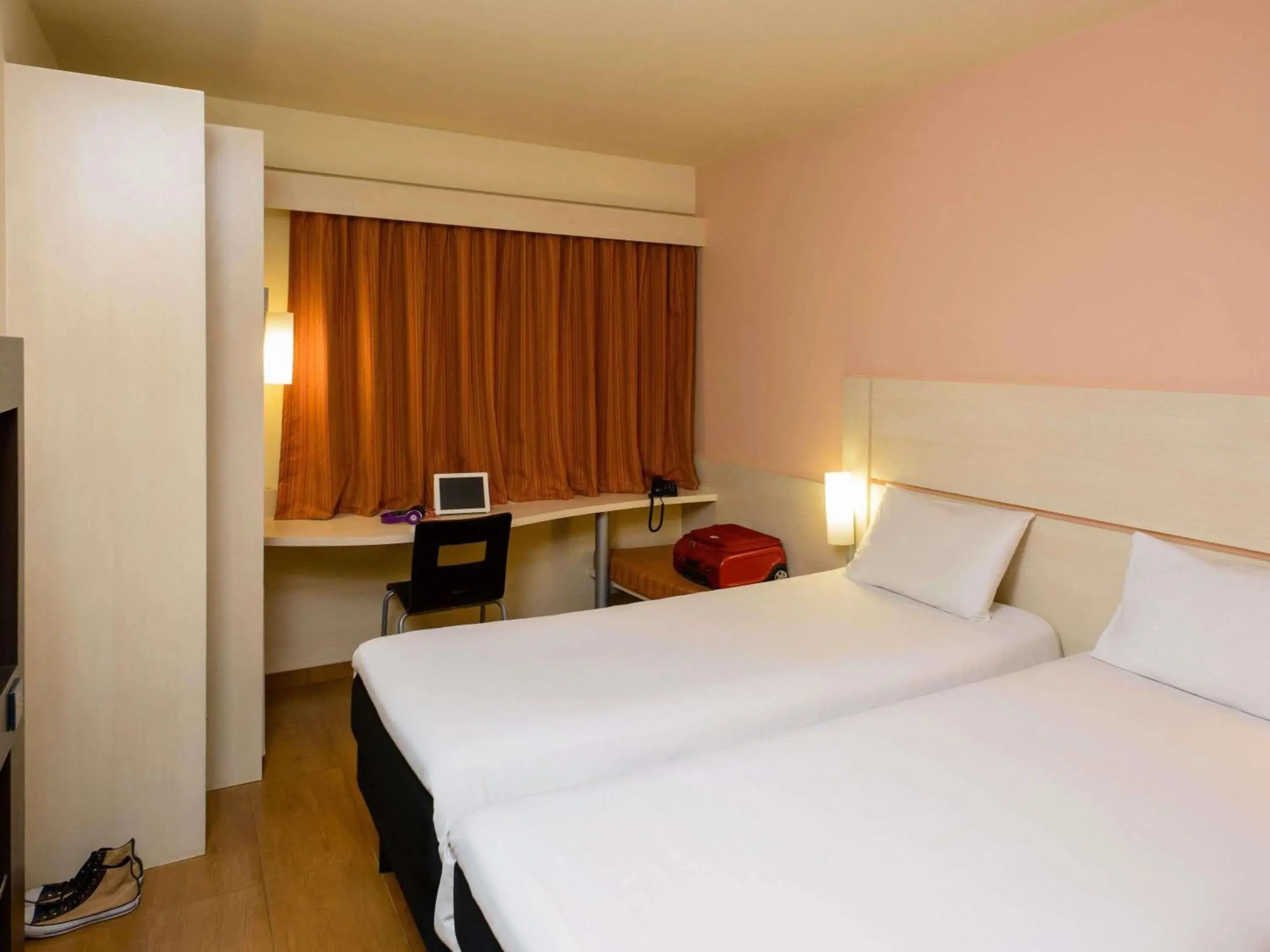 Photo of the whole room, Bed in Ibis Joao Pessoa Praia Photo of the whole room, Bed in Ibis Joao Pessoa Praia