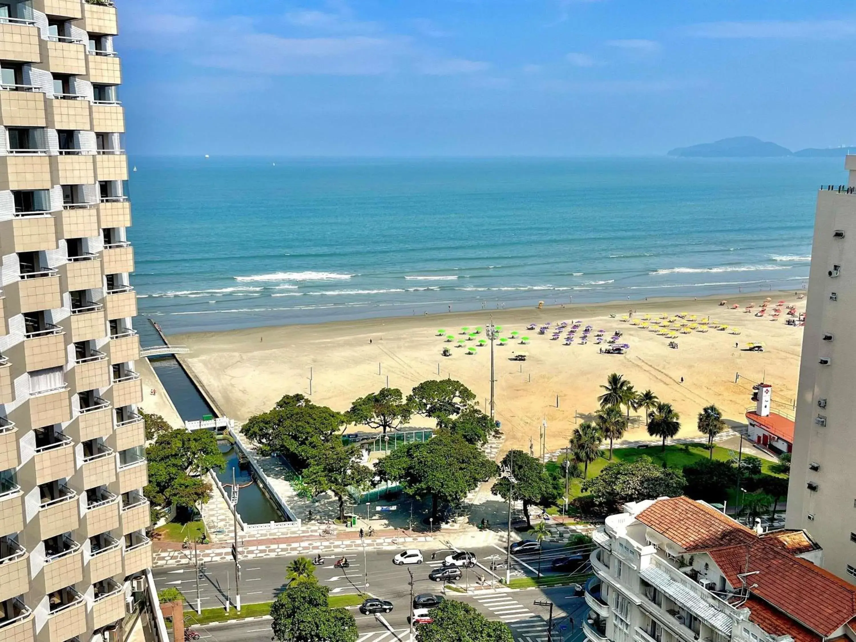 Property building in ibis Santos Gonzaga Praia Property building in ibis Santos Gonzaga Praia