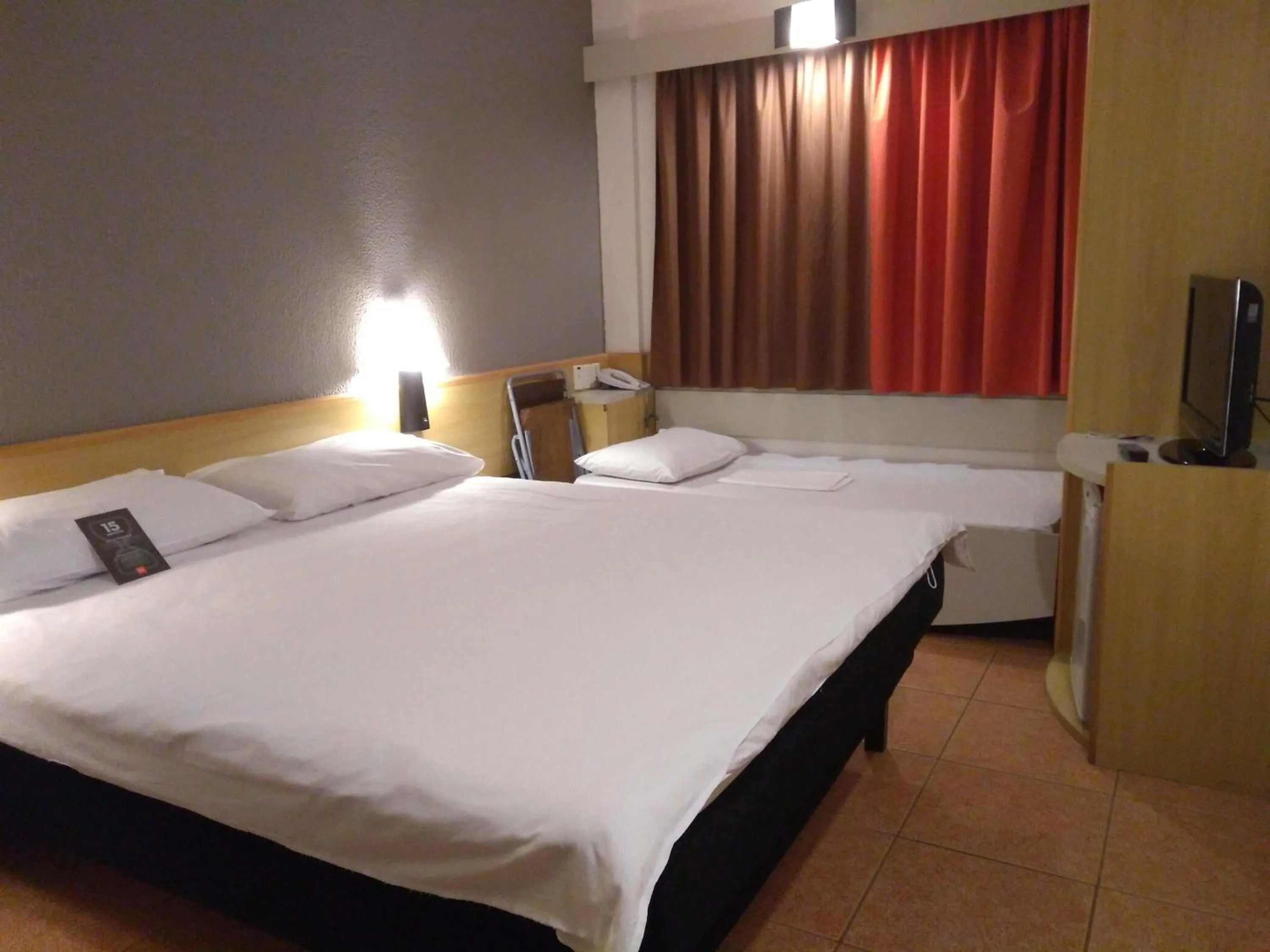 Bedroom, Bed in ibis Santos Gonzaga Praia