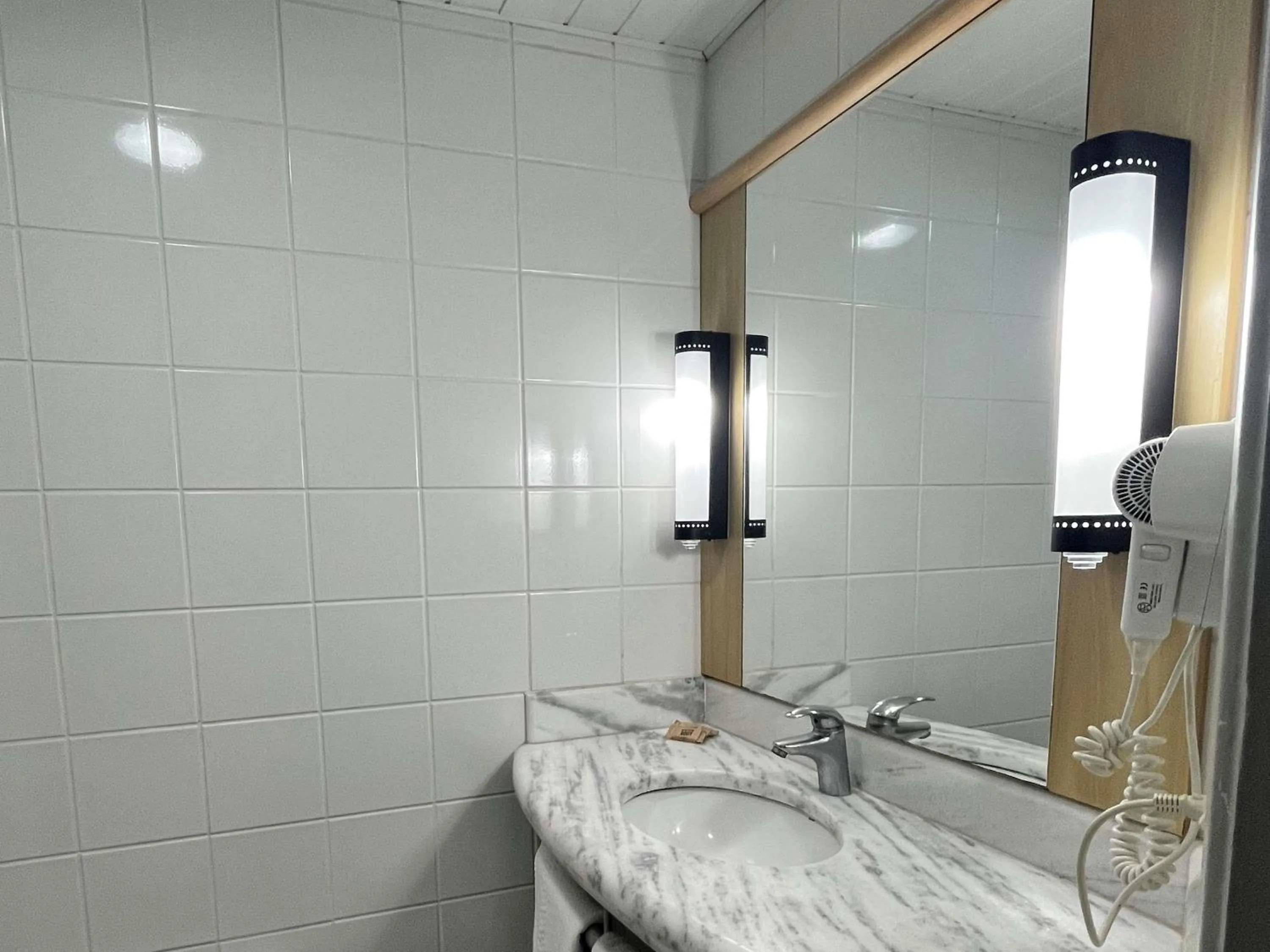 Bedroom in ibis Santos Gonzaga Praia