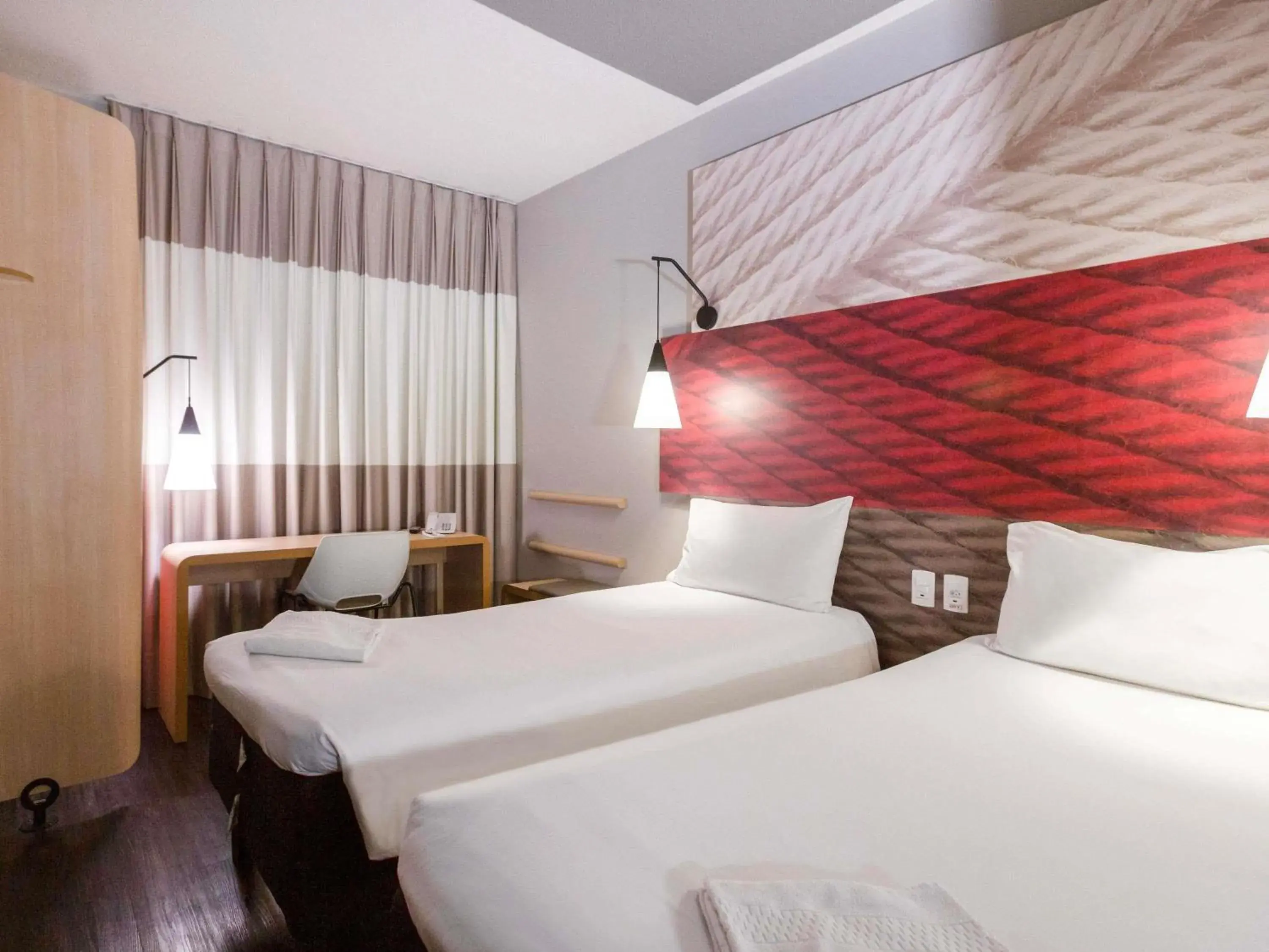 Bedroom, Bed in ibis Santos Gonzaga Praia Bedroom, Bed in ibis Santos Gonzaga Praia