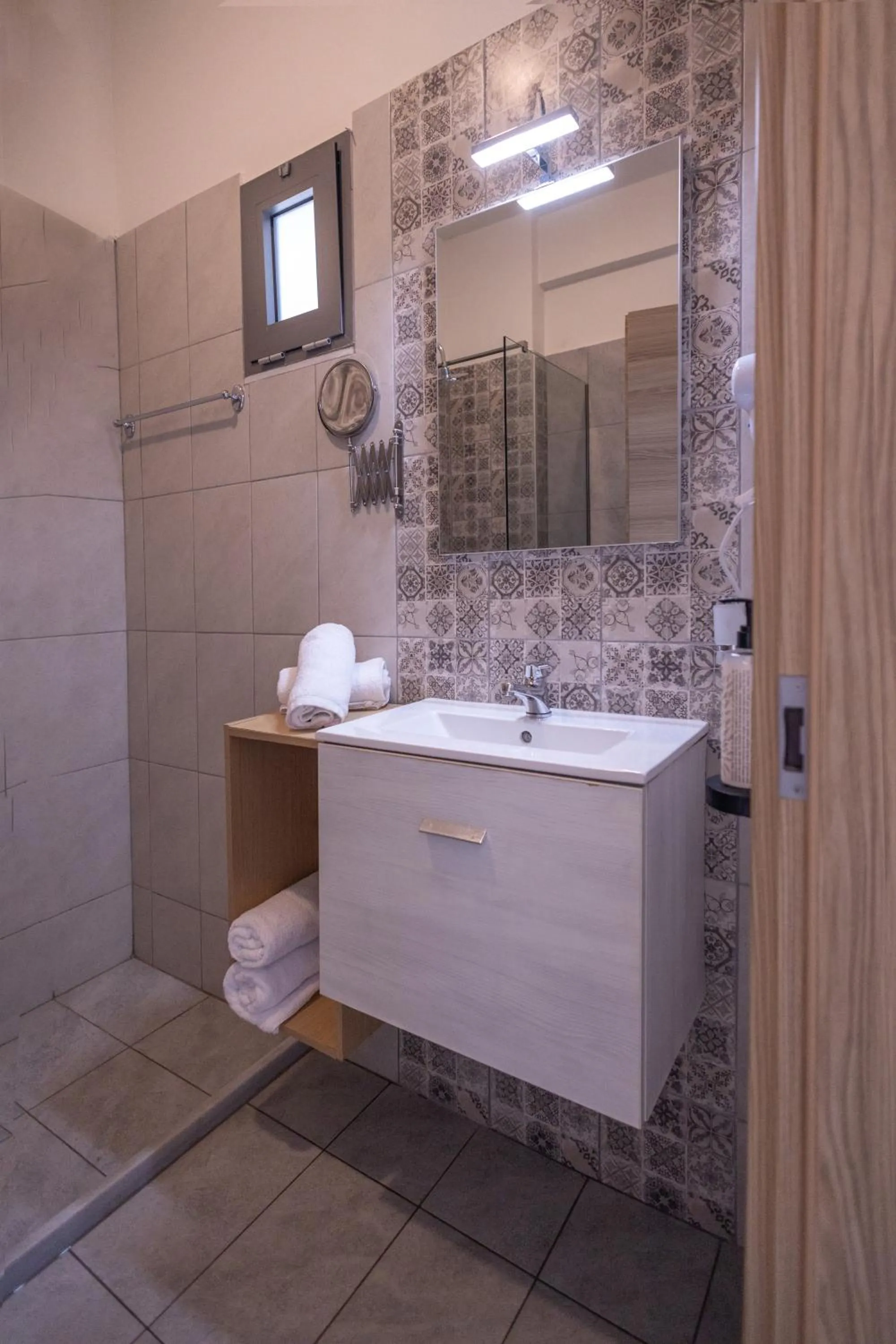 Shower in Buka Sandy Beach