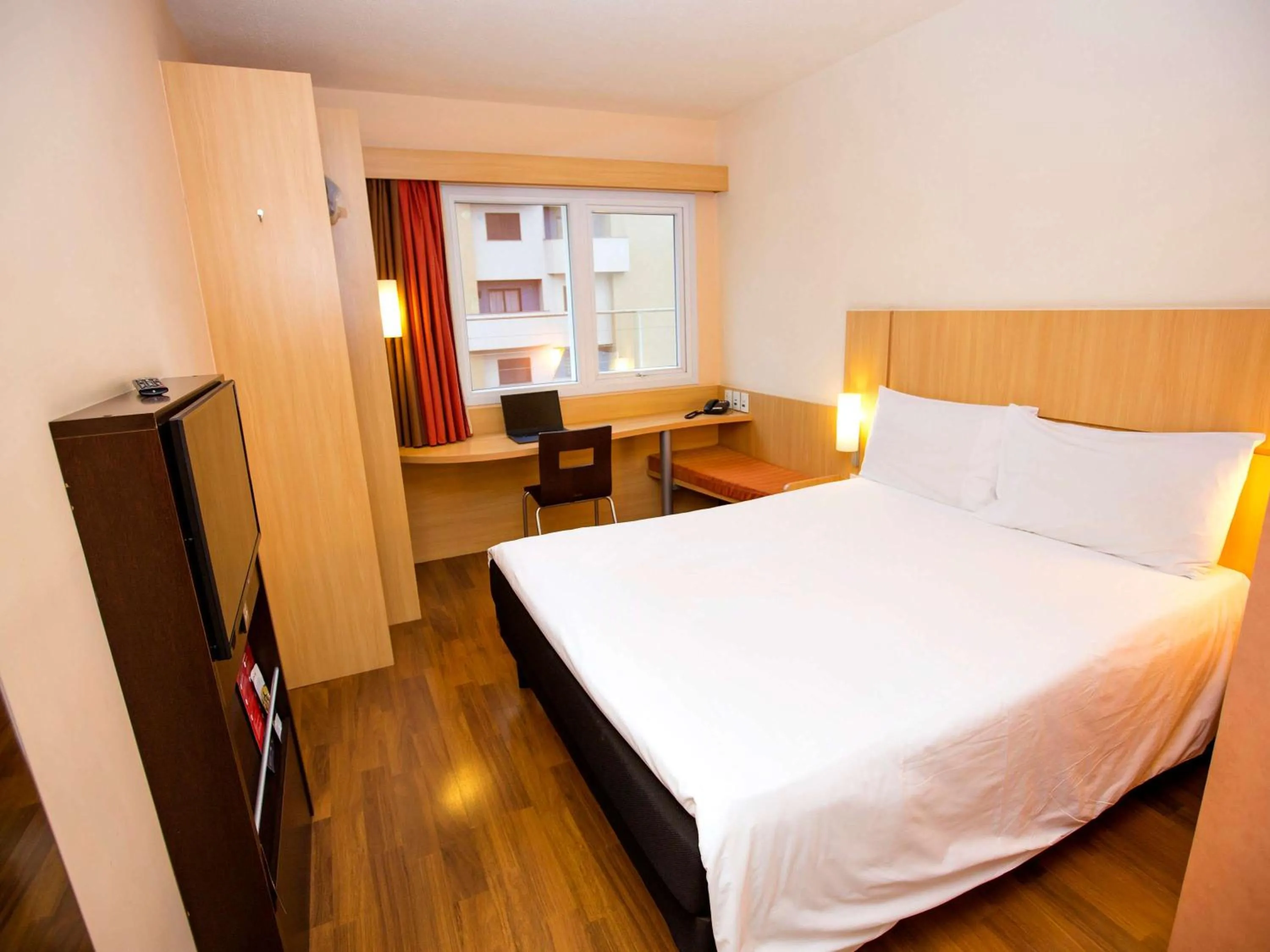 Bedroom, Bed in ibis Poços de Caldas