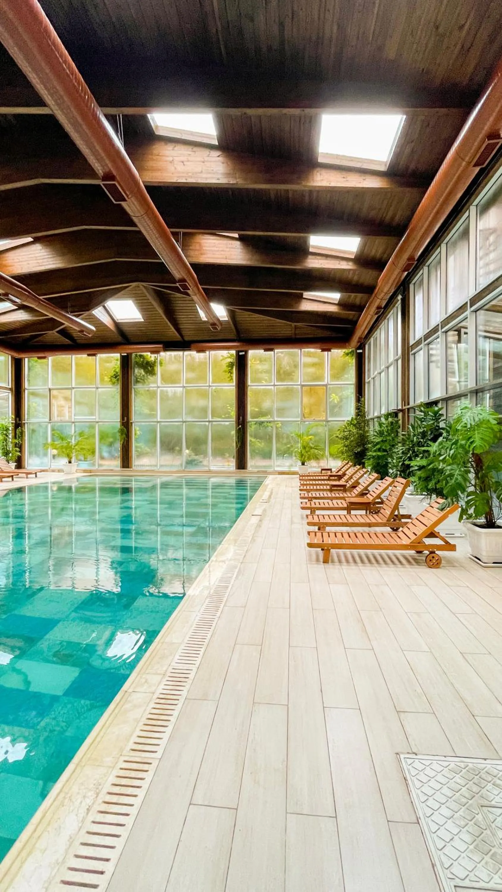 Swimming pool in Quba Vadi Chalet Hotel