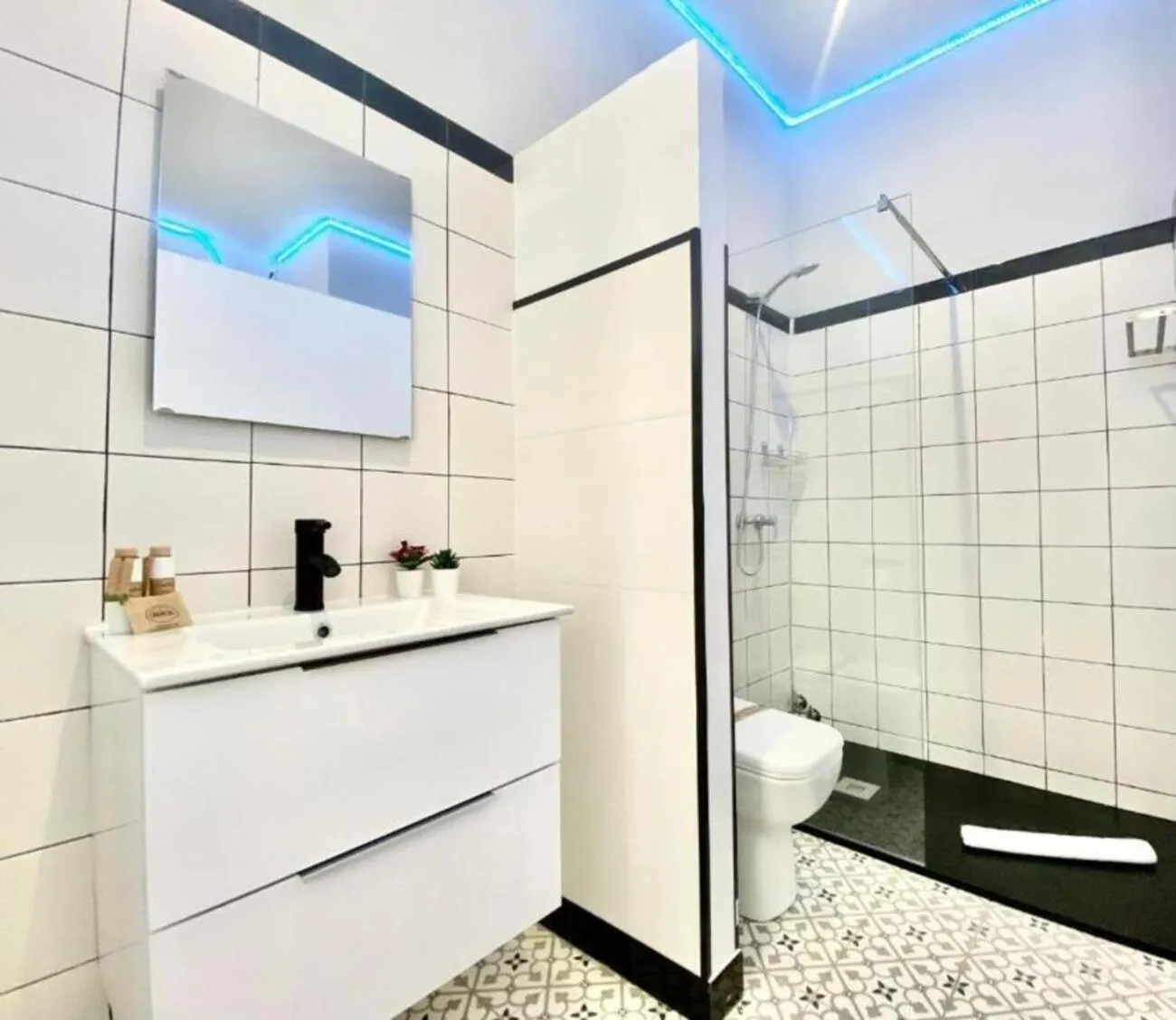 Bathroom in Montera Center Madrid