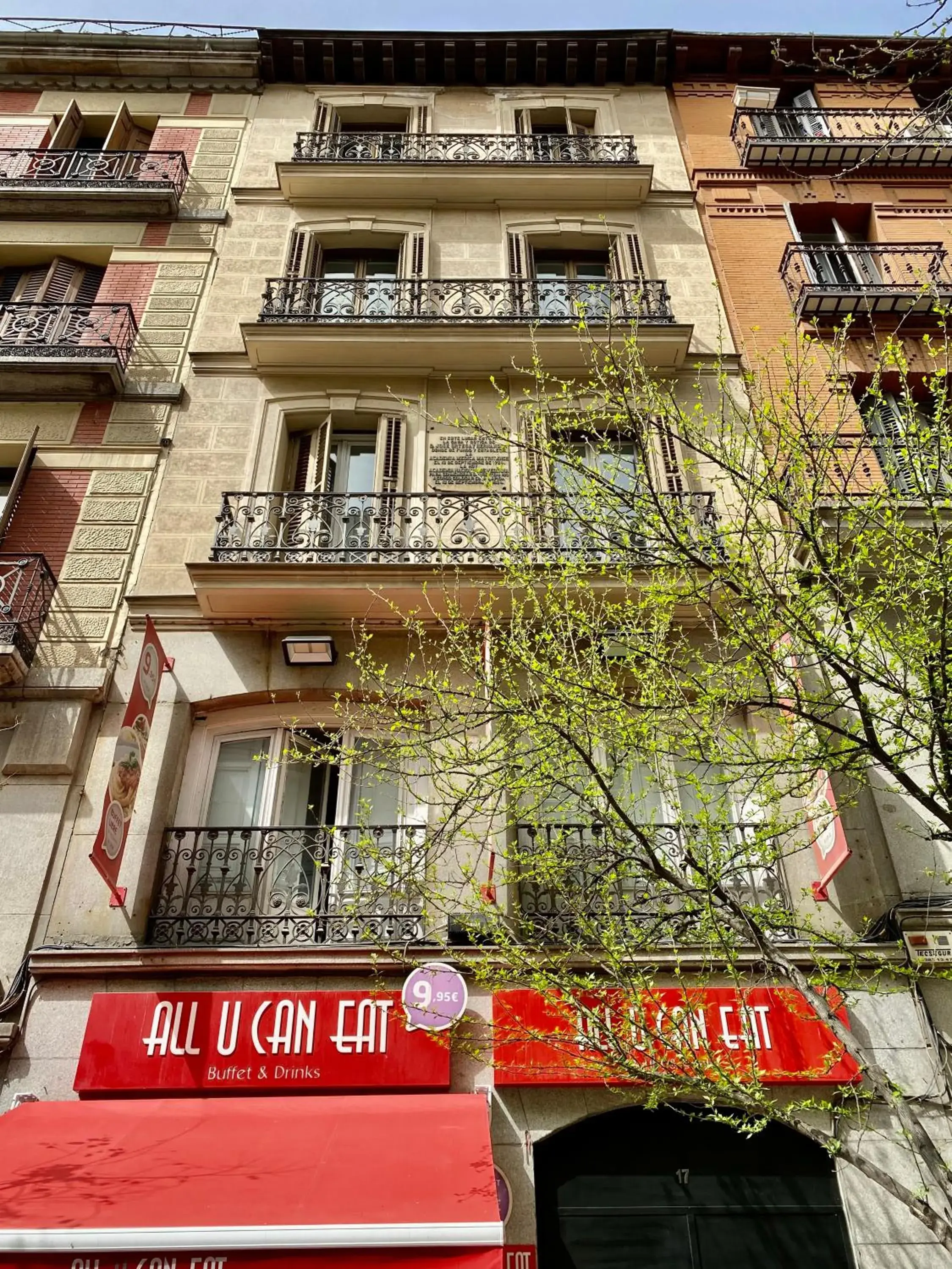 Facade/entrance in Montera Center Madrid Facade/entrance in Montera Center Madrid