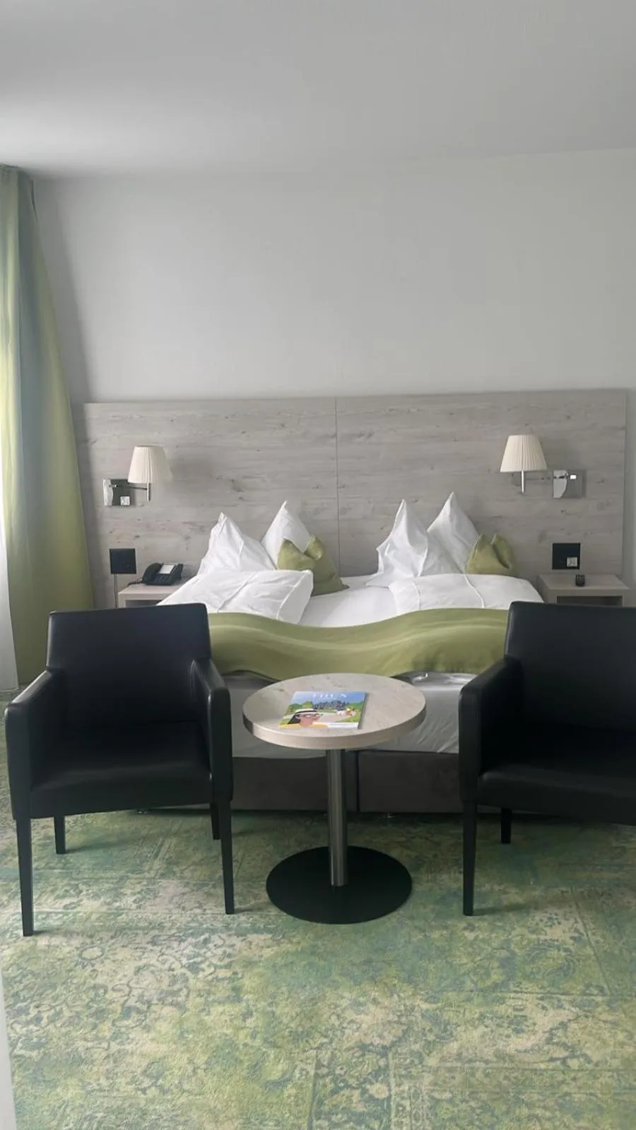 Bed in Hotel Restaurant Bellevue au Lac