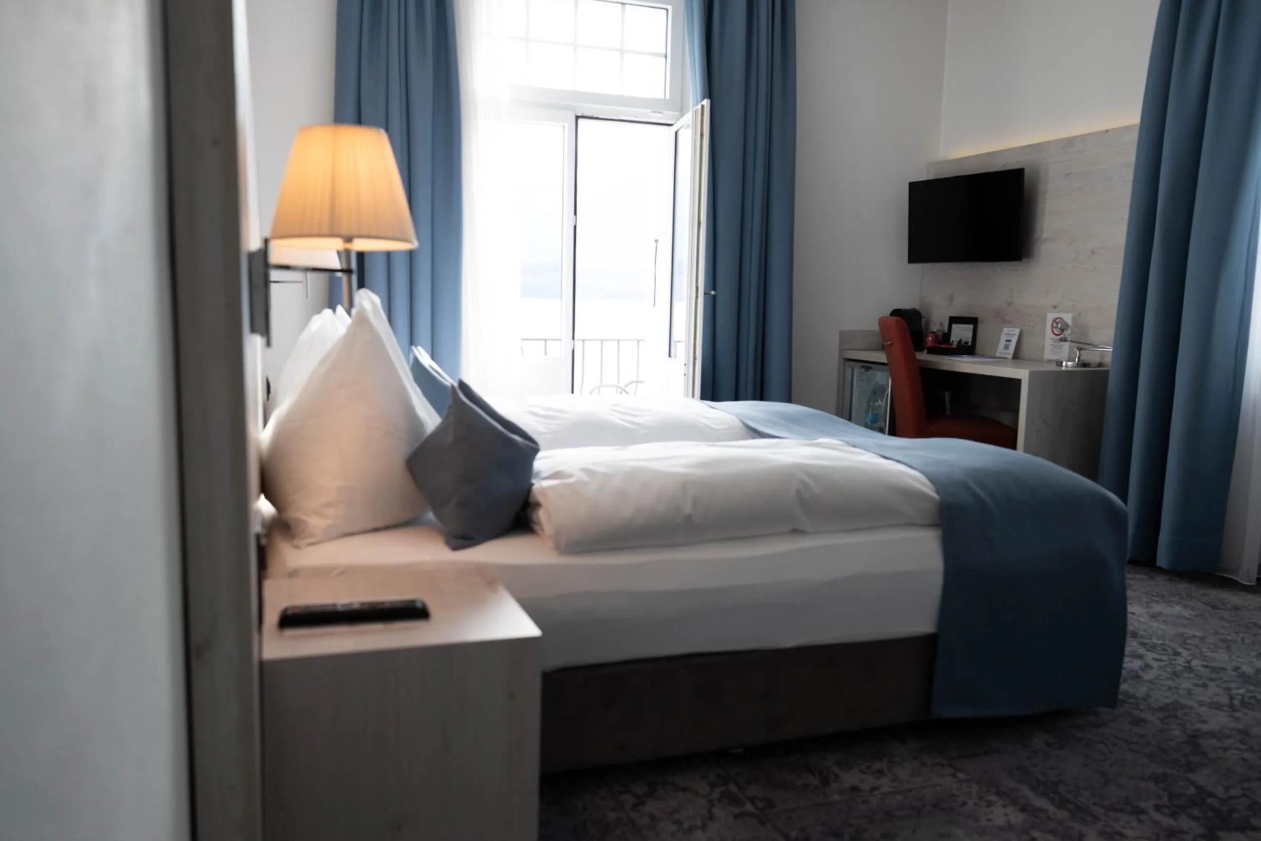 Bed in Hotel Restaurant Bellevue au Lac