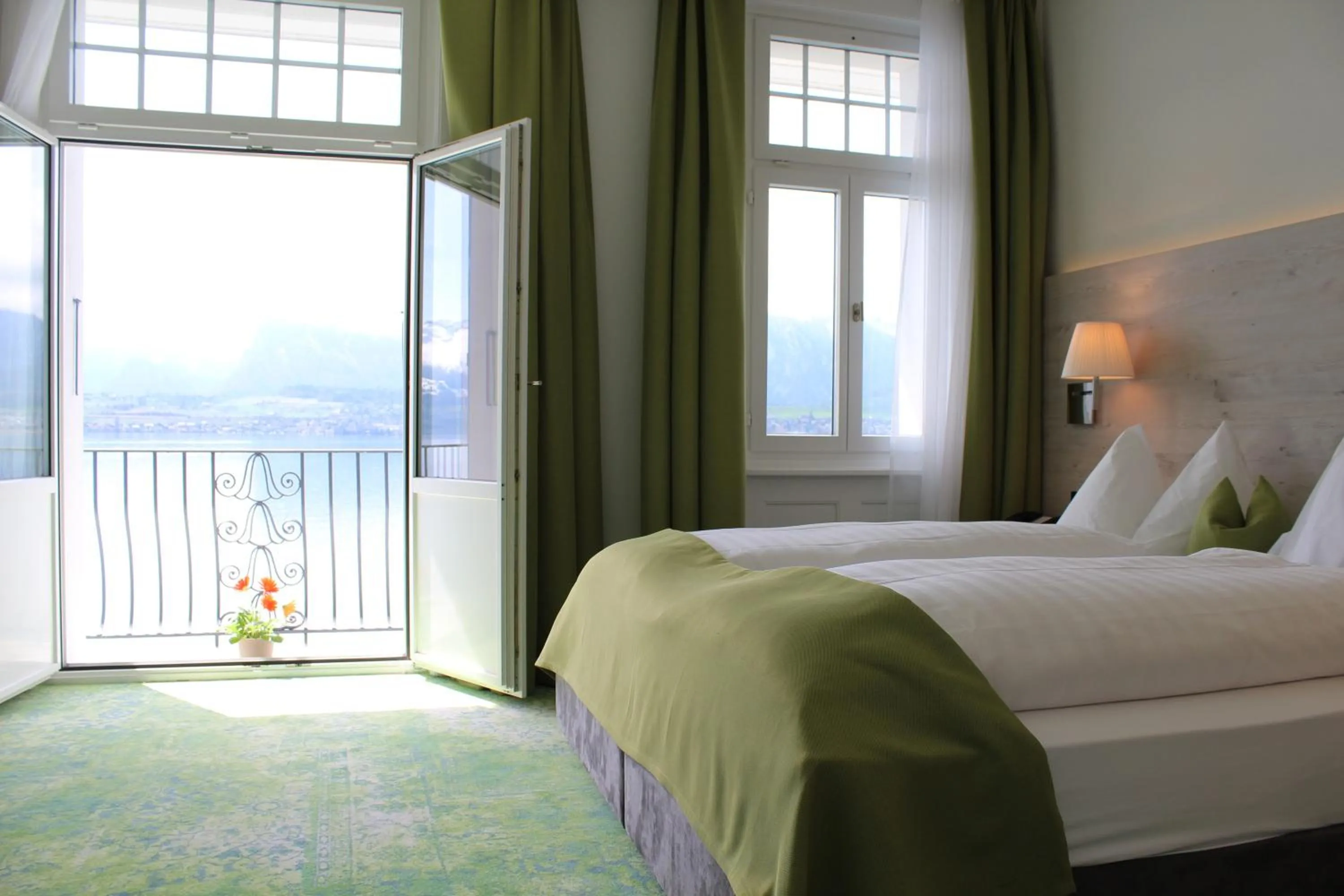 Bed in Hotel Restaurant Bellevue au Lac