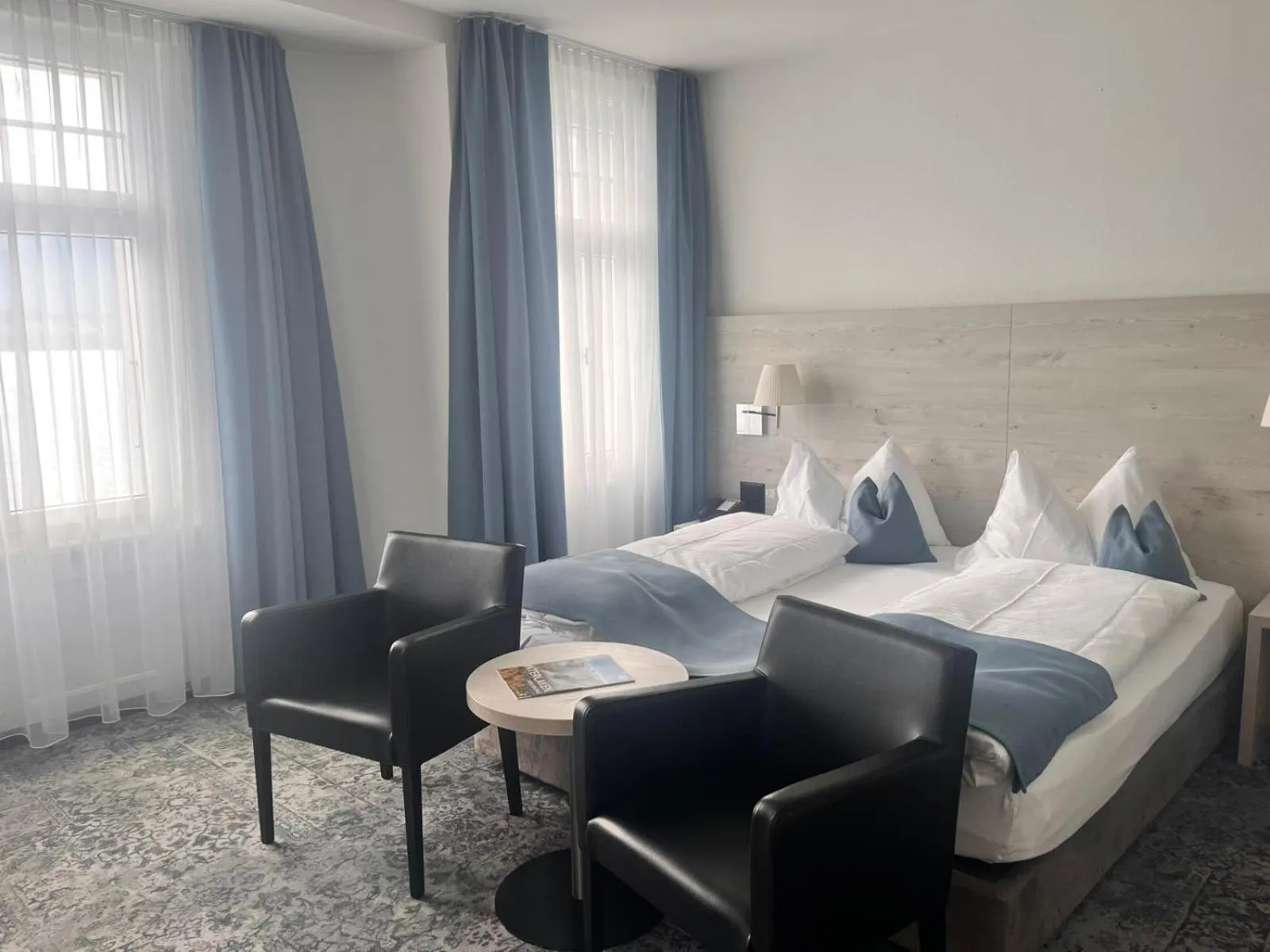 Bed in Hotel Restaurant Bellevue au Lac