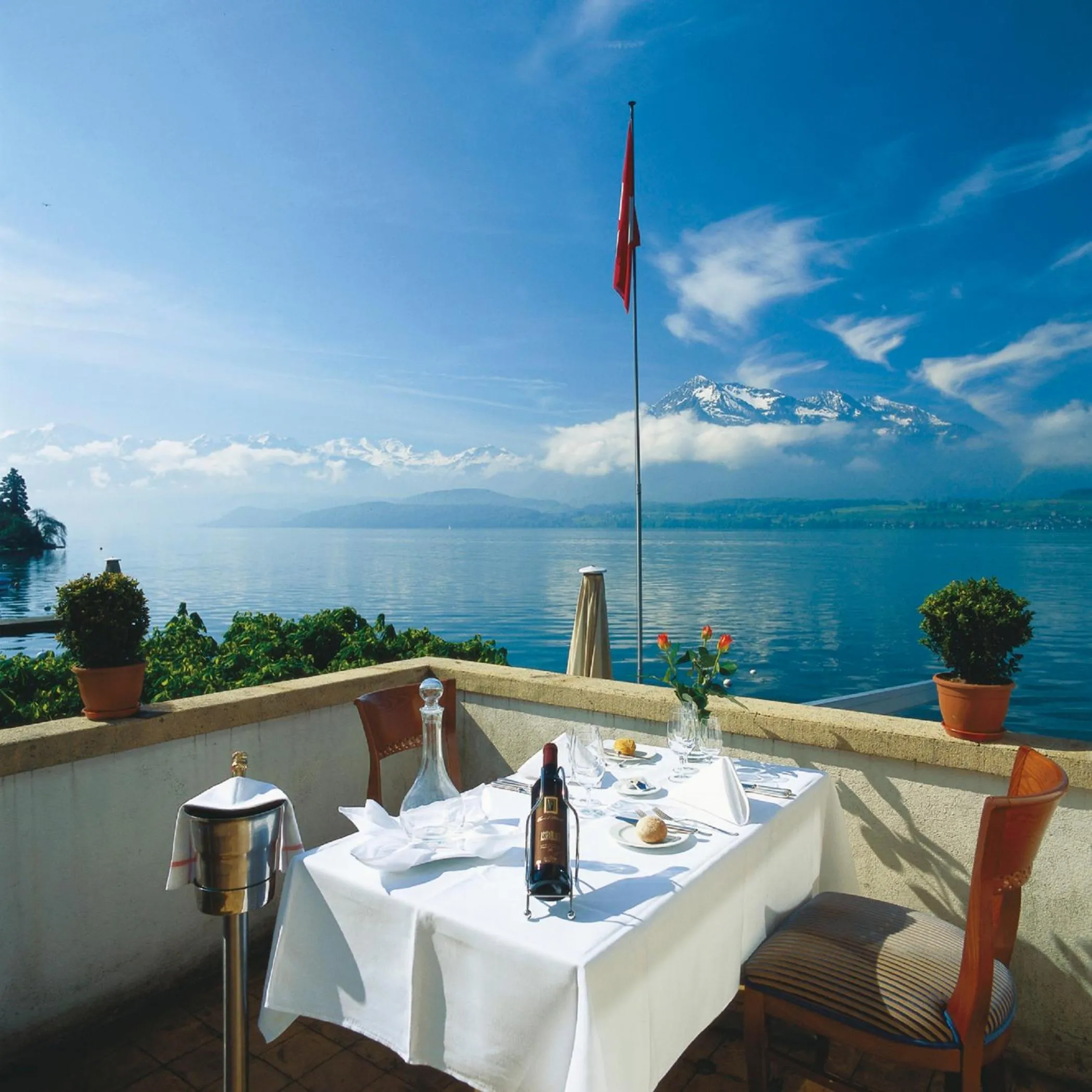 Balcony/Terrace in Hotel Restaurant Bellevue au Lac