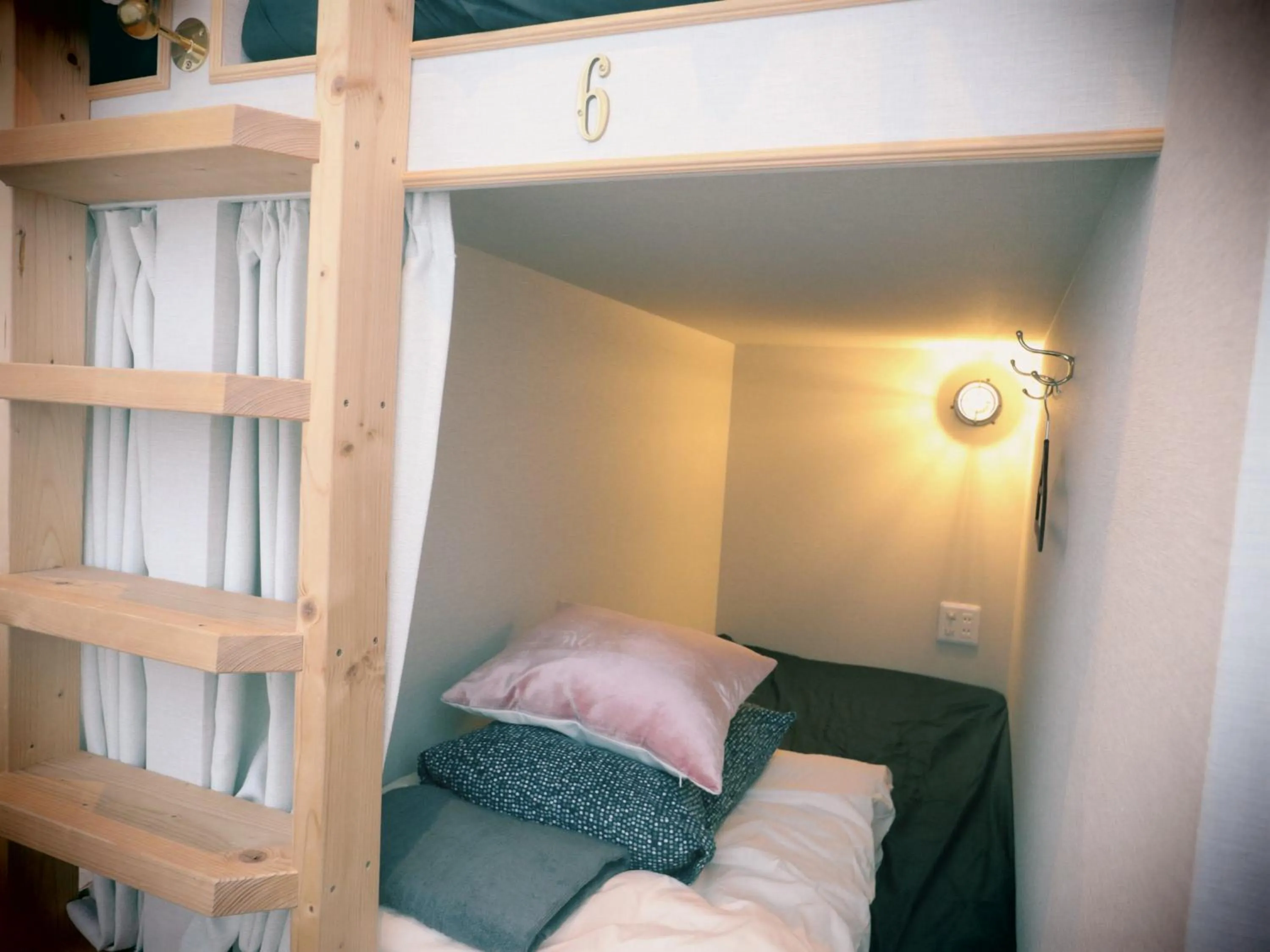 Bed in 54Journey 東京大手町ホステル