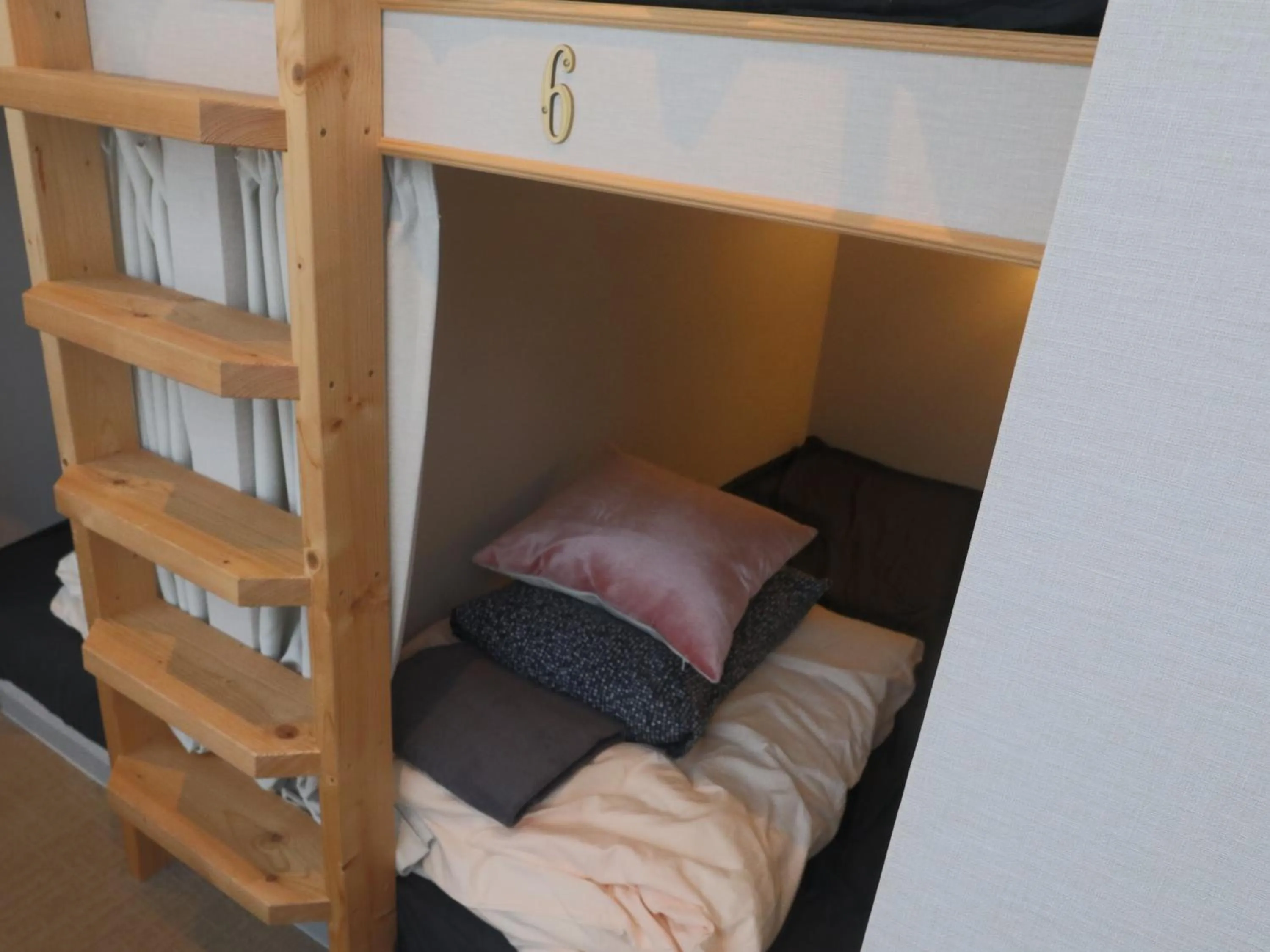 bunk bed, Bed in 54Journey 東京大手町ホステル
