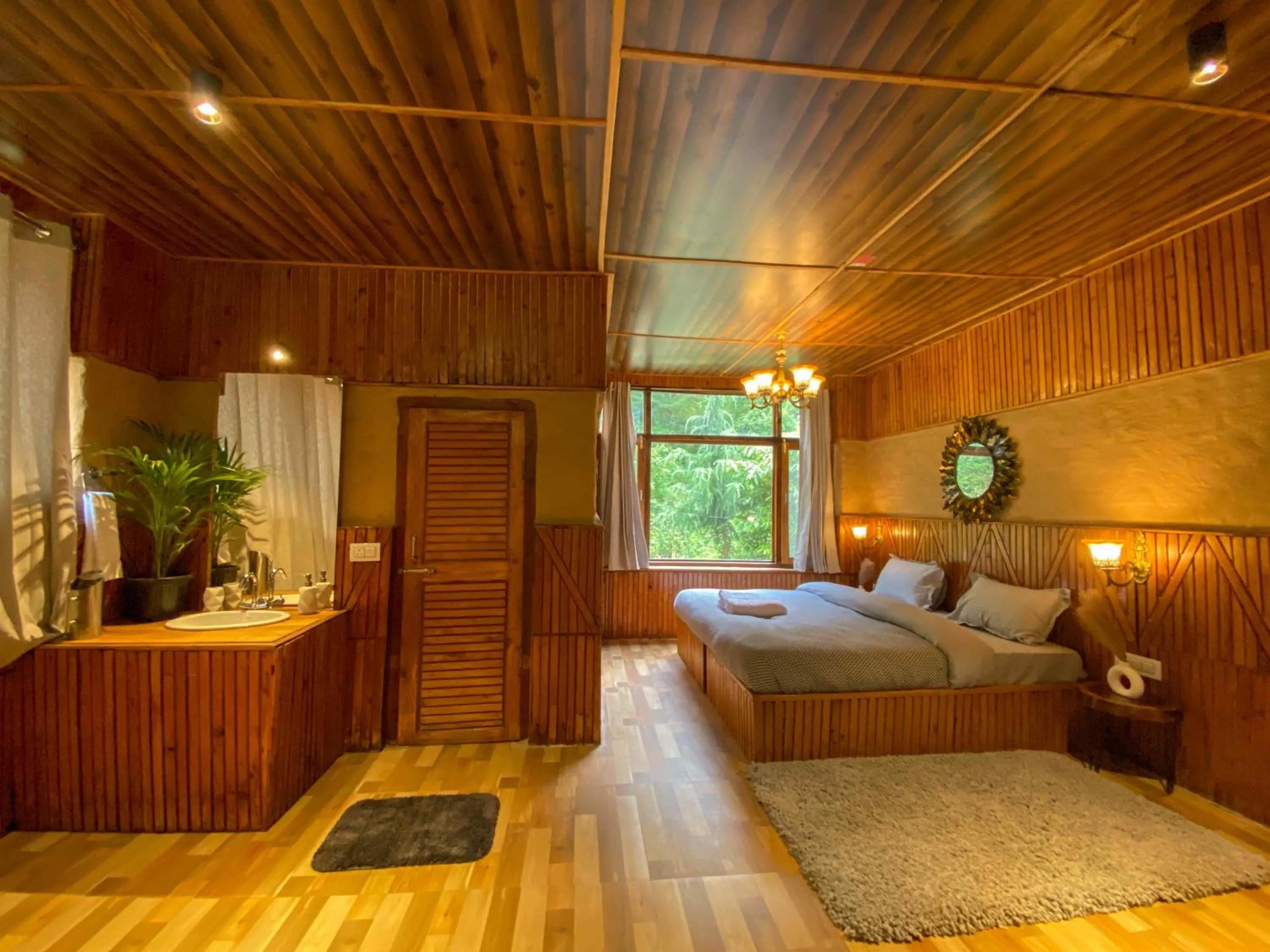 Bed in Whoopers Boutique Resort Jibhi