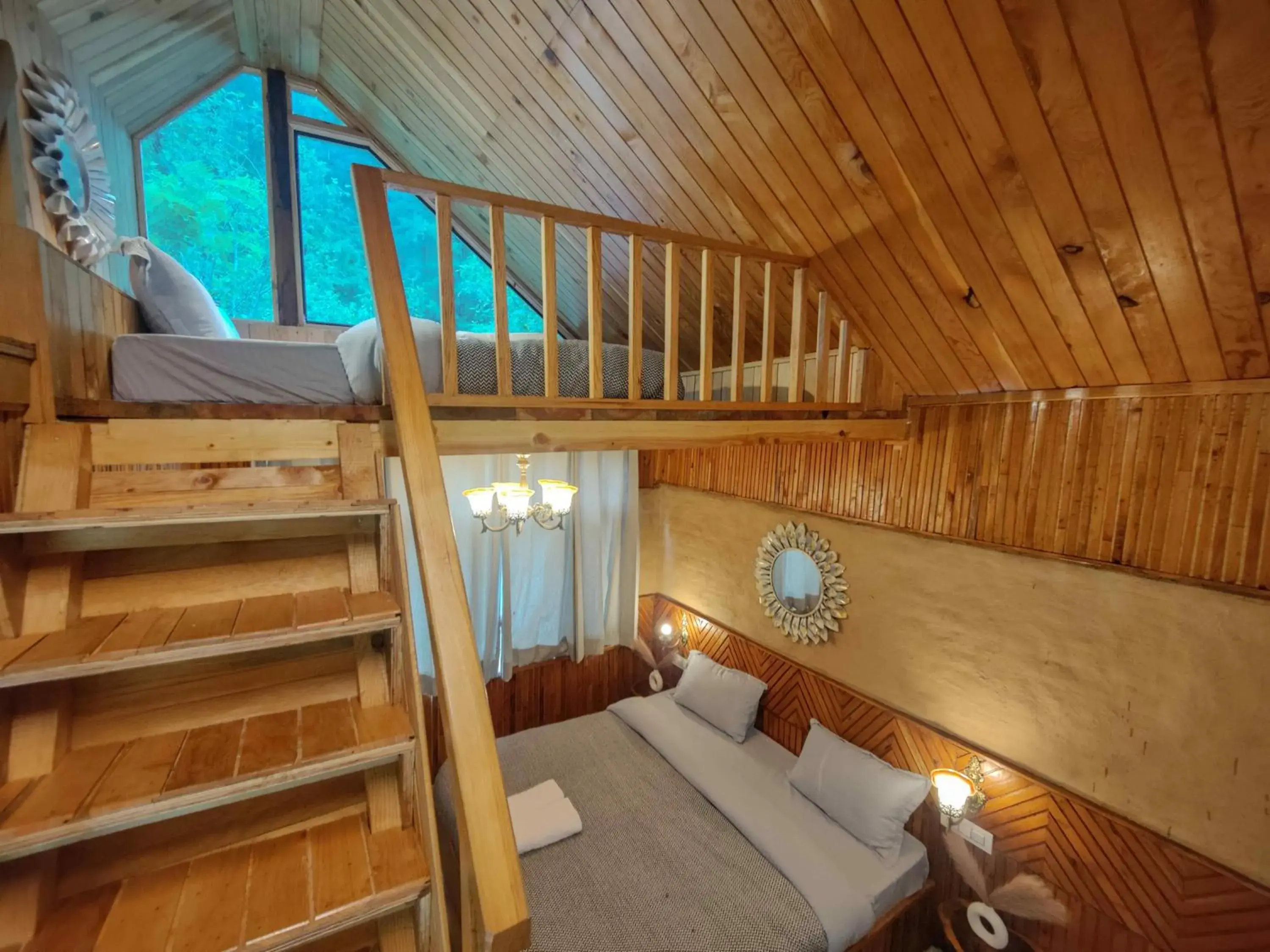 Bed in Whoopers Boutique Resort Jibhi Bed in Whoopers Boutique Resort Jibhi