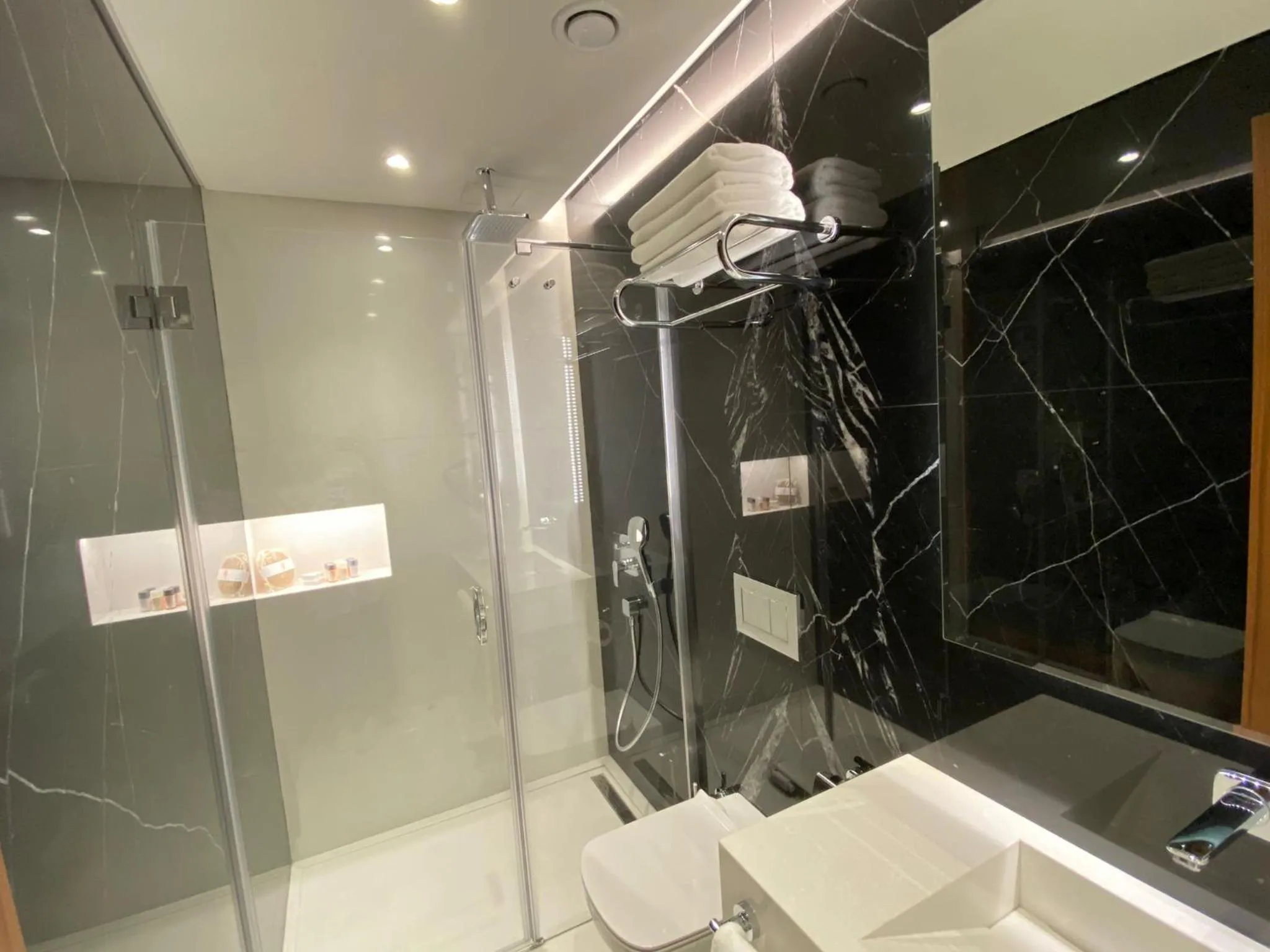 Shower in Henna Hotel Istanbul