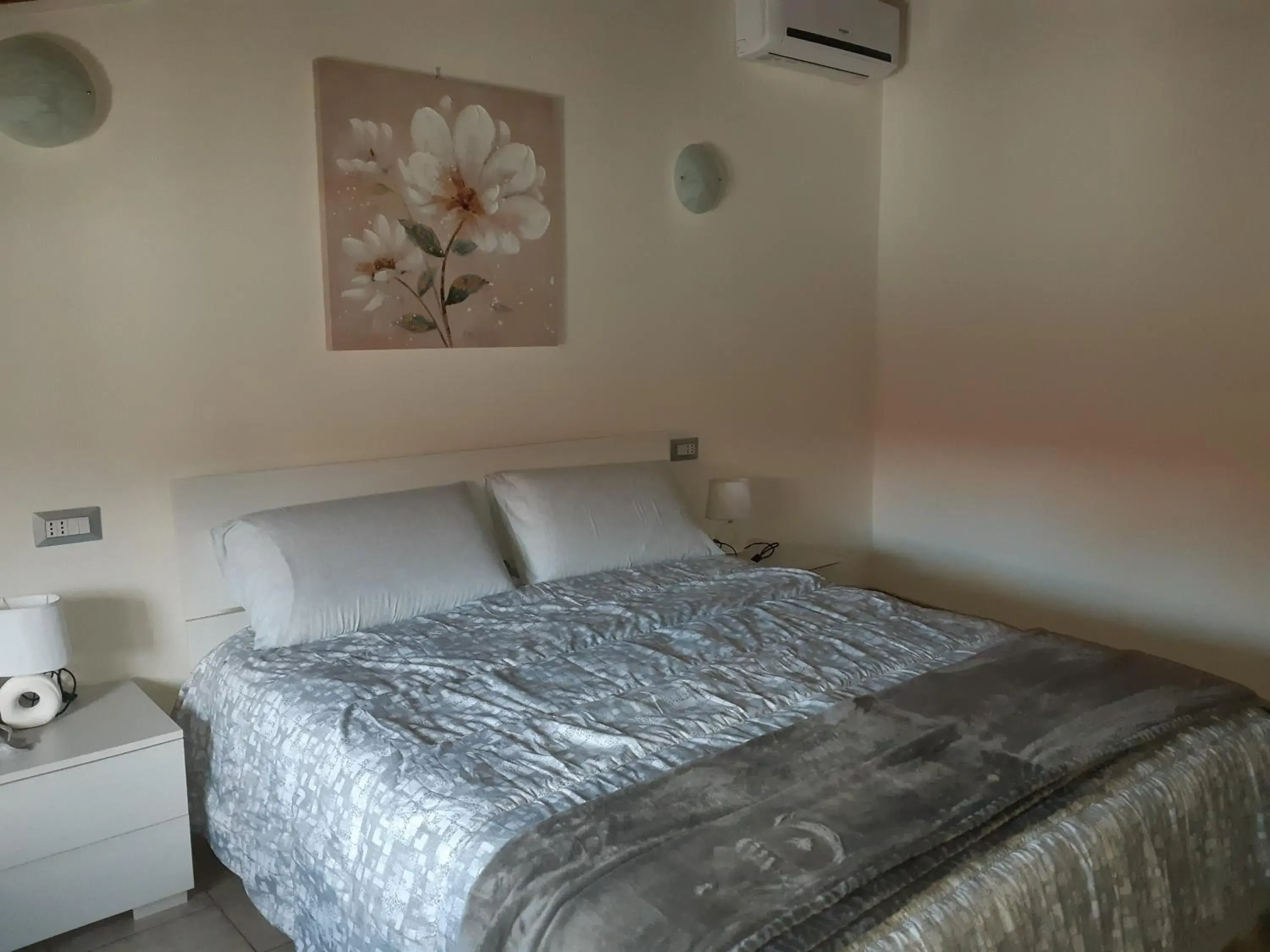 Deluxe Double Room with Shower in B&B La Genuina Deluxe Double Room with Shower in B&B La Genuina