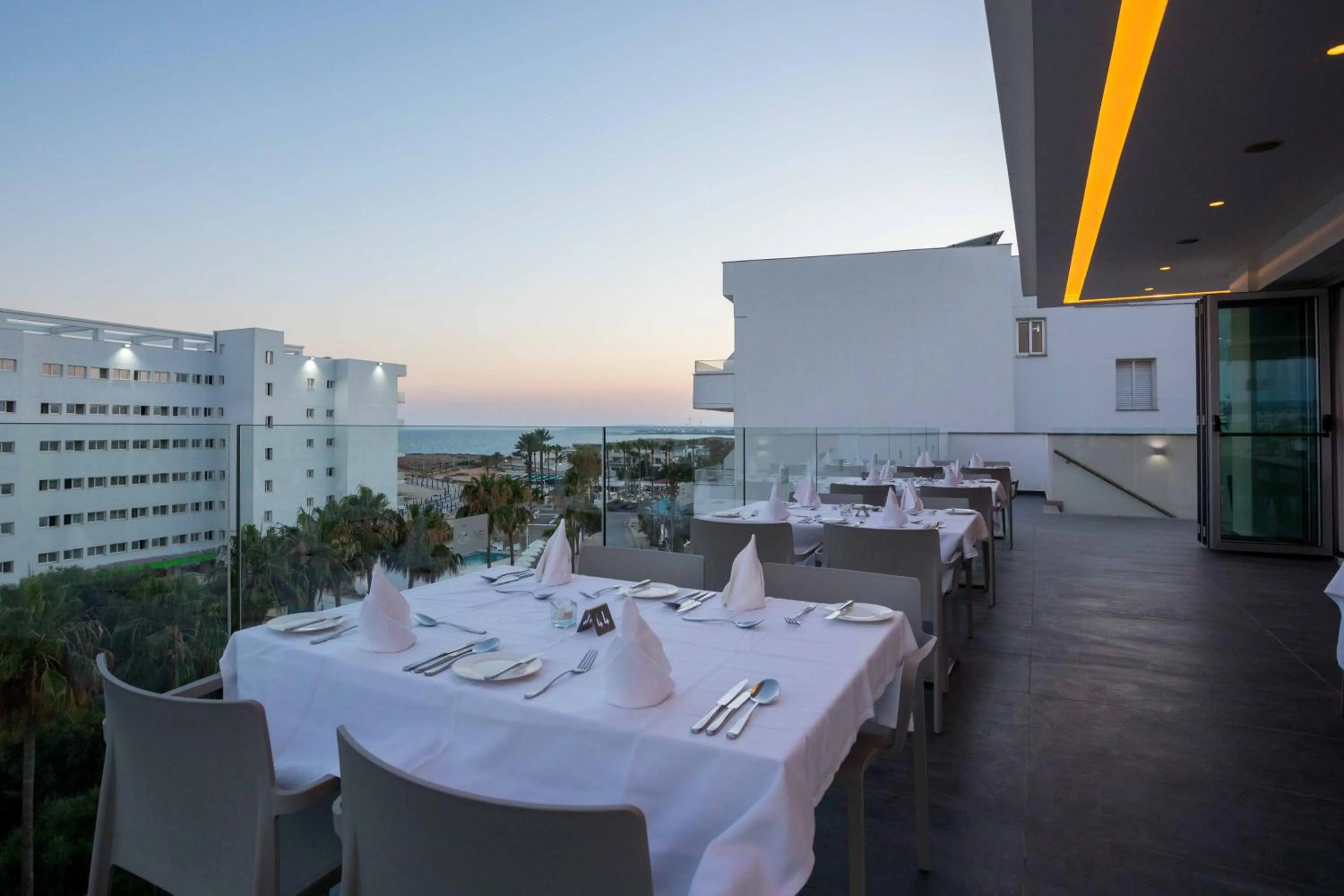 Restaurant/places to eat in Tasia Maris Beach Hotel - Adults Only